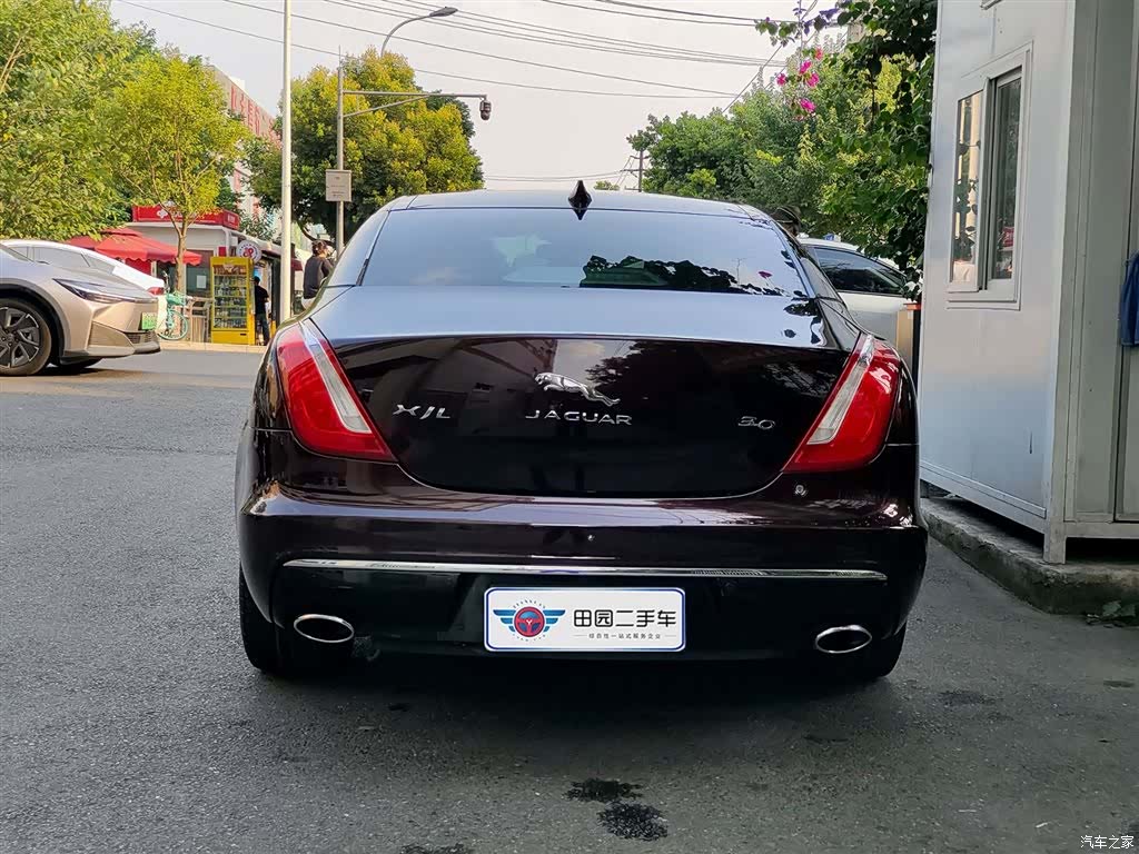 Jaguar XJ, 2016 все фото