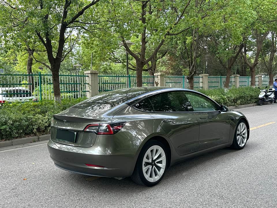 Tesla Model 3 Tesla Model 3