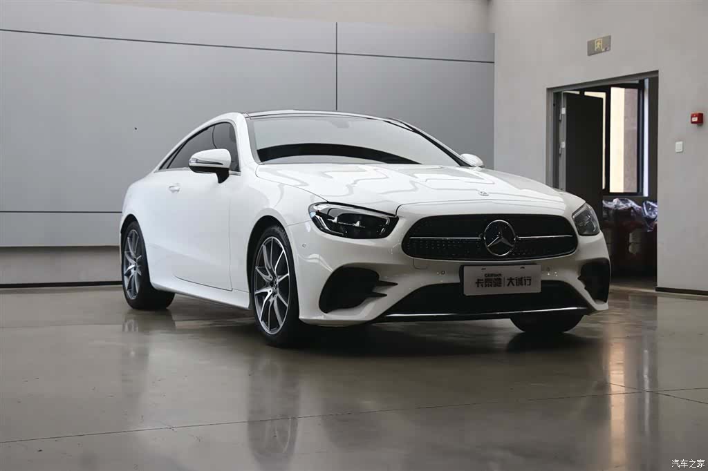 Mercedes-Benz E-Class, 2022 31