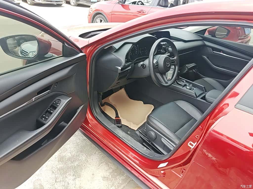 Mazda Mazda3, 2020 16