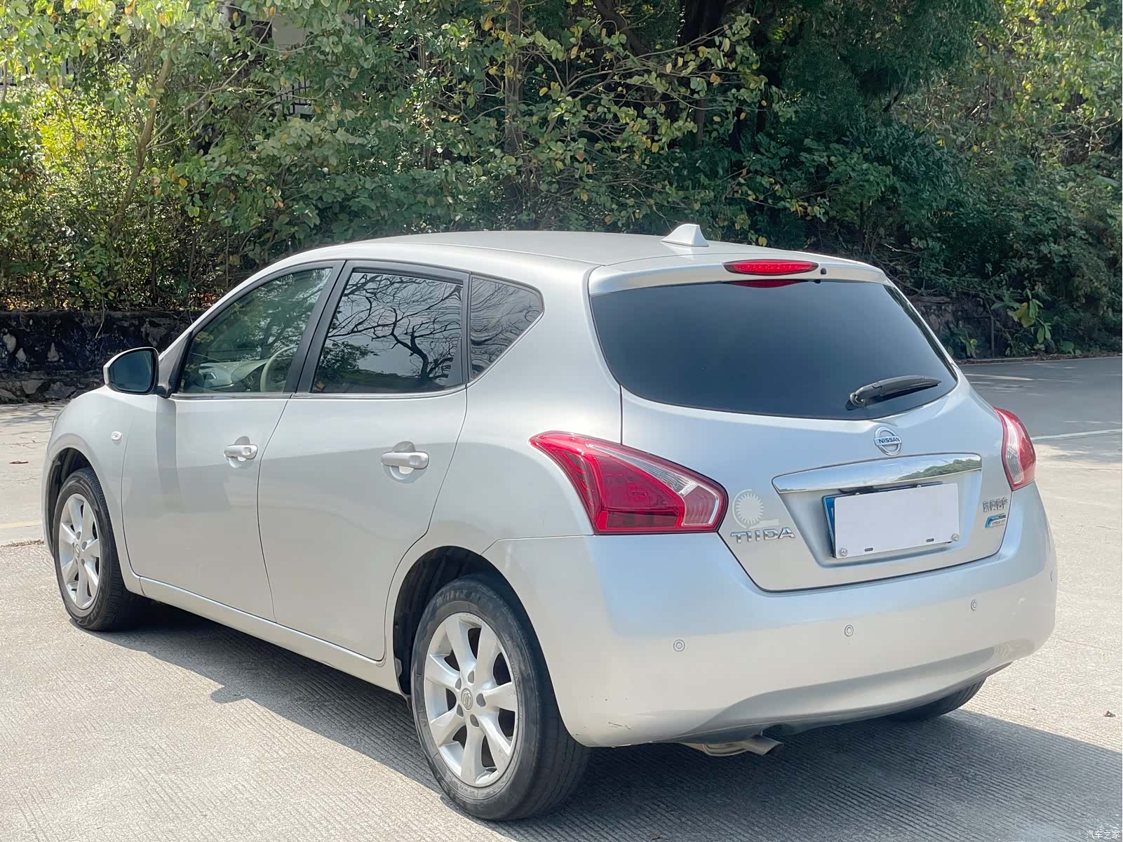 Nissan Tiida, 2012 11