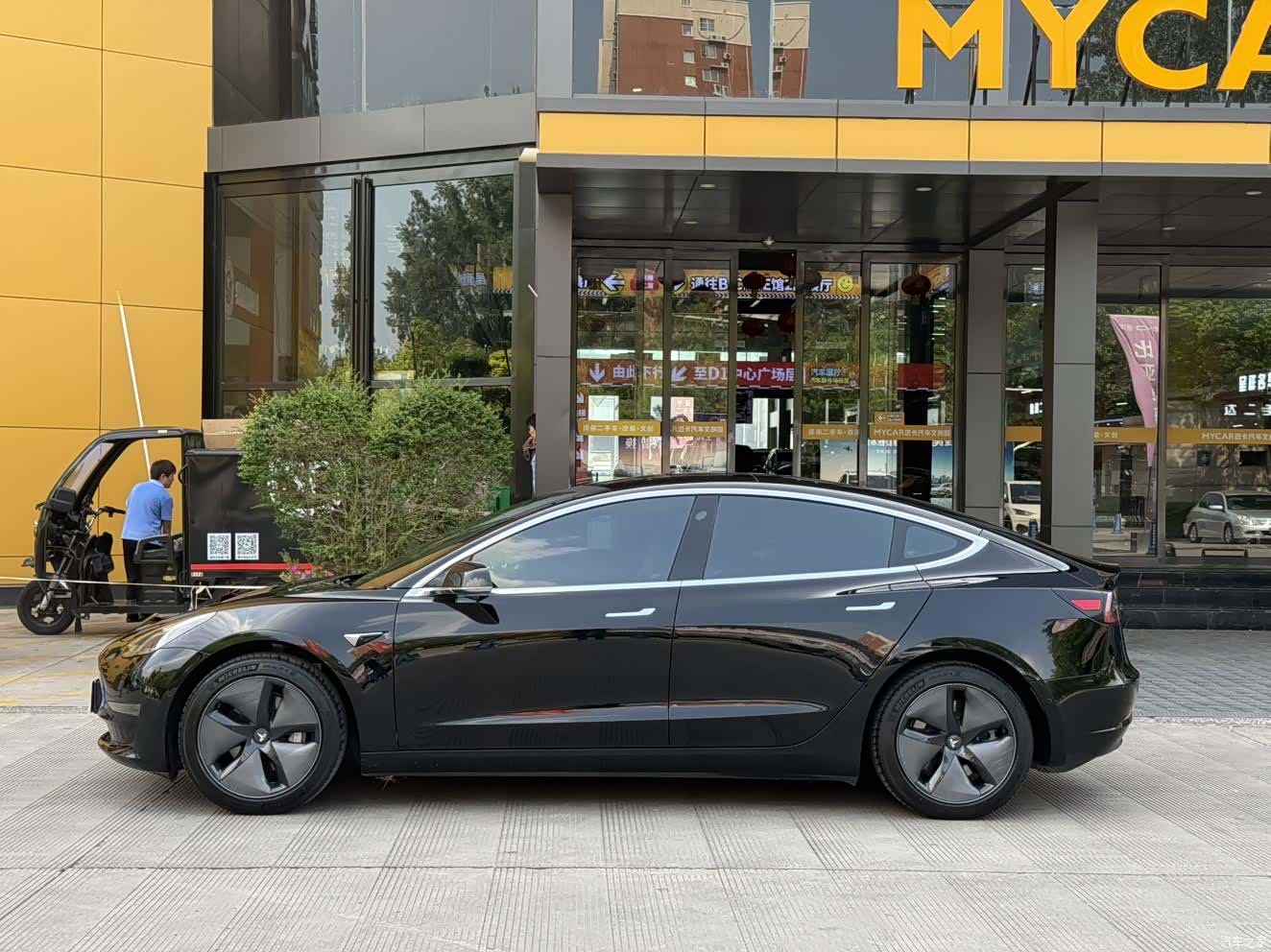 Tesla Model 3, 2019 7