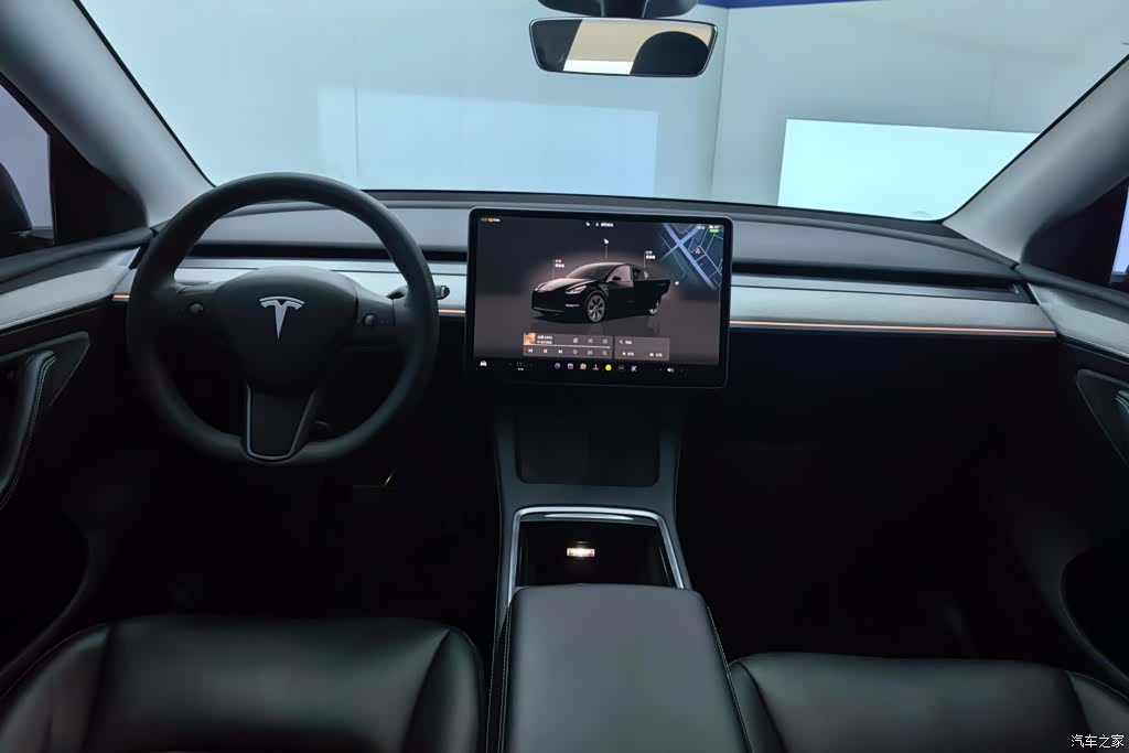 Tesla Model Y, 2024 12
