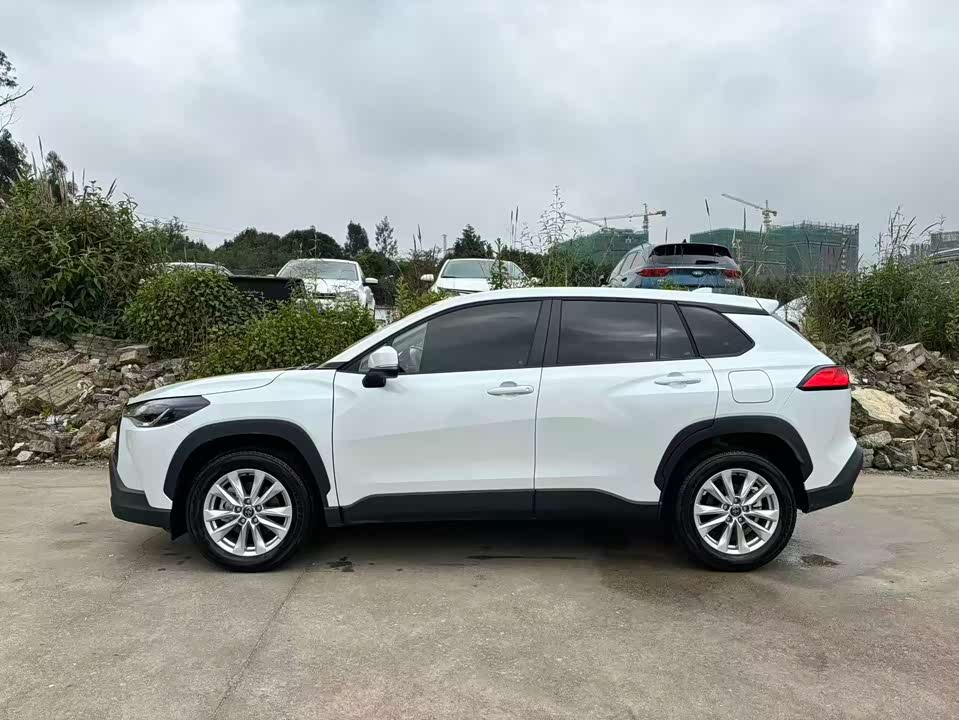 Toyota Corolla Sharp amplifier