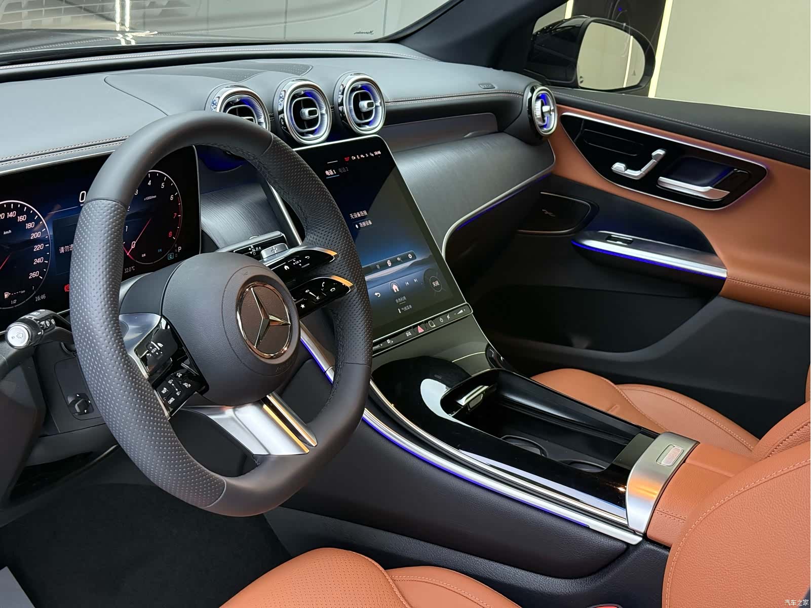 Mercedes-Benz GLC, 2025 все фото