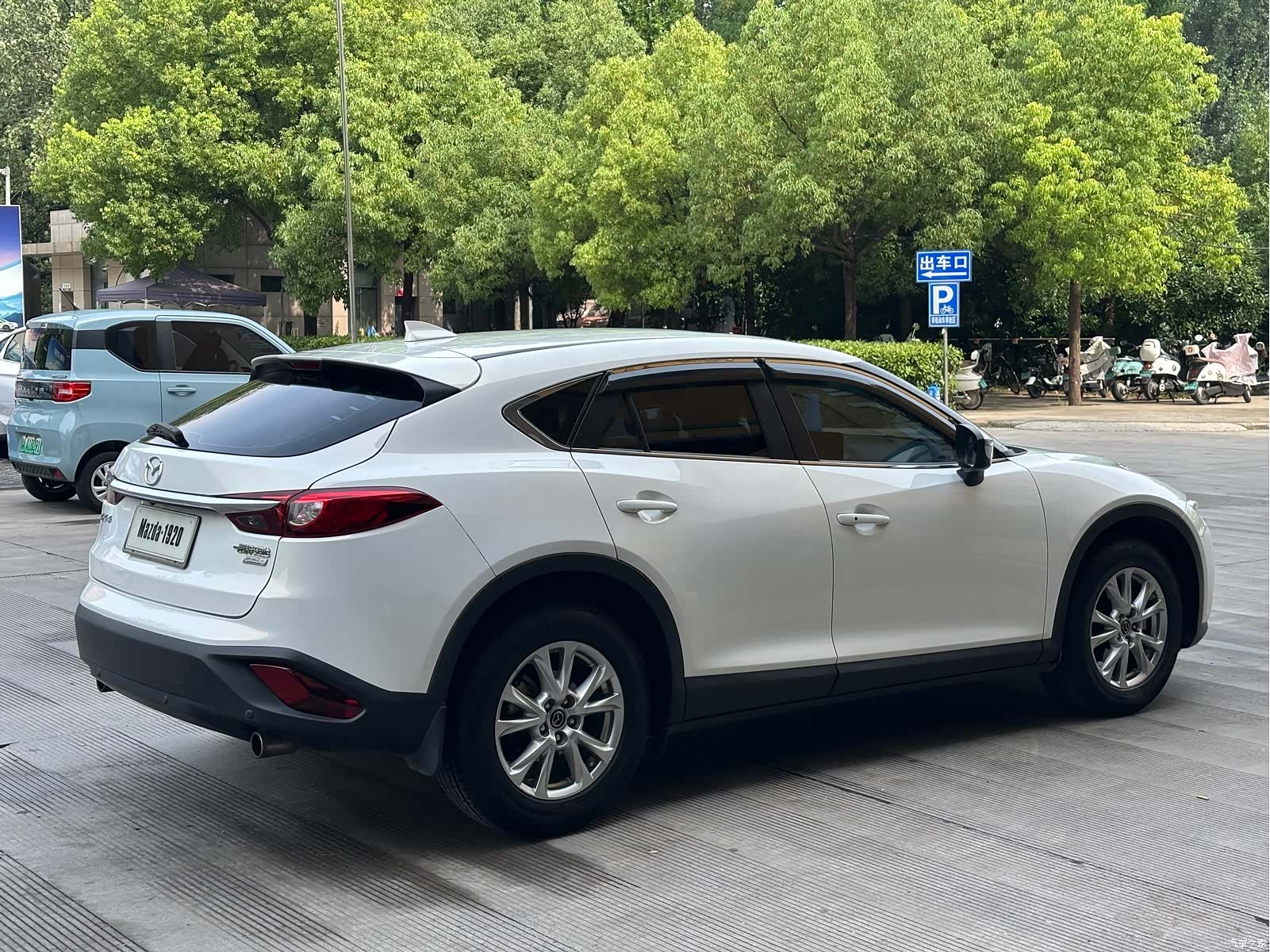 Mazda CX-4, 2016 6