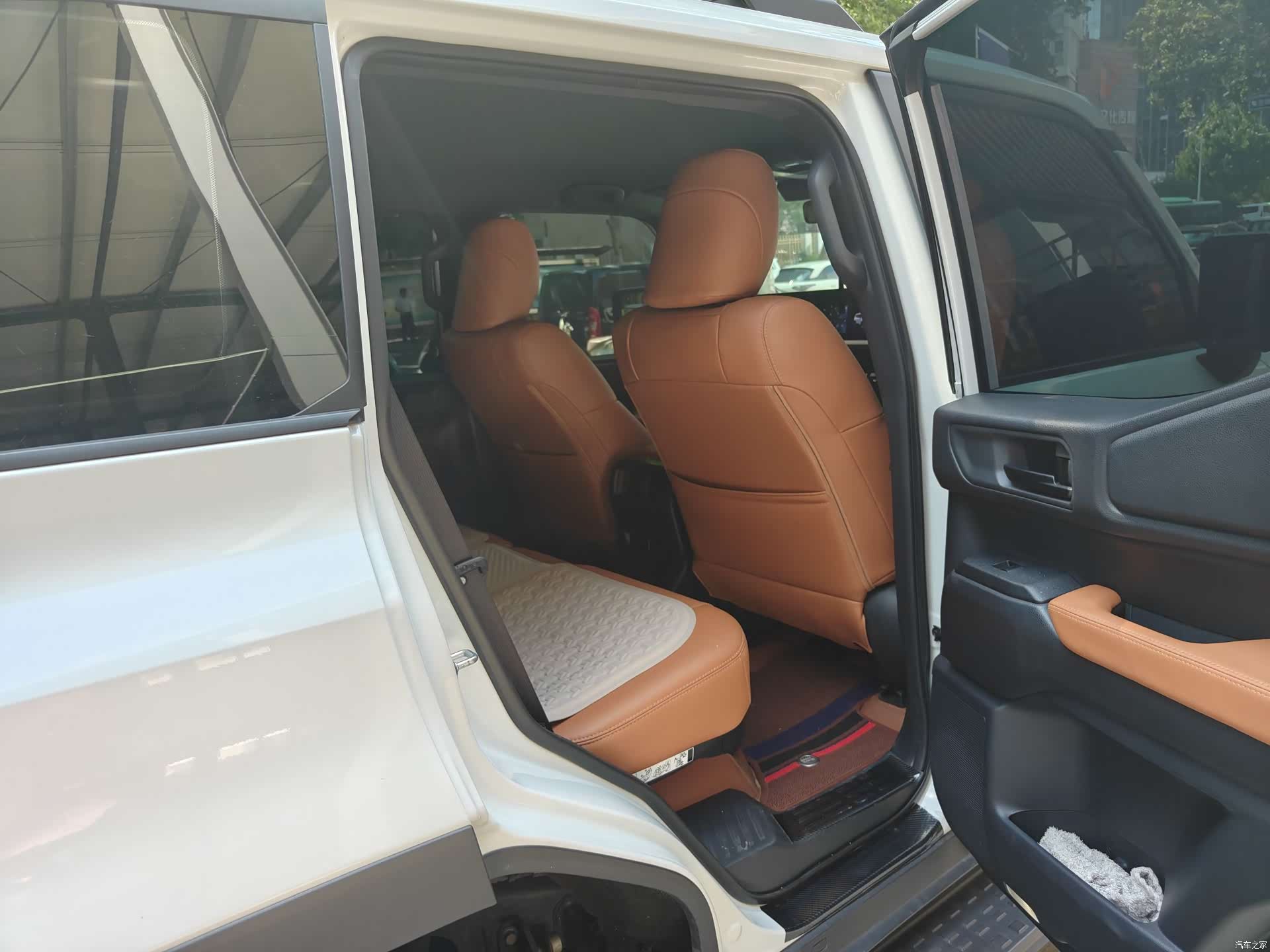 Toyota Prado, 2025 8