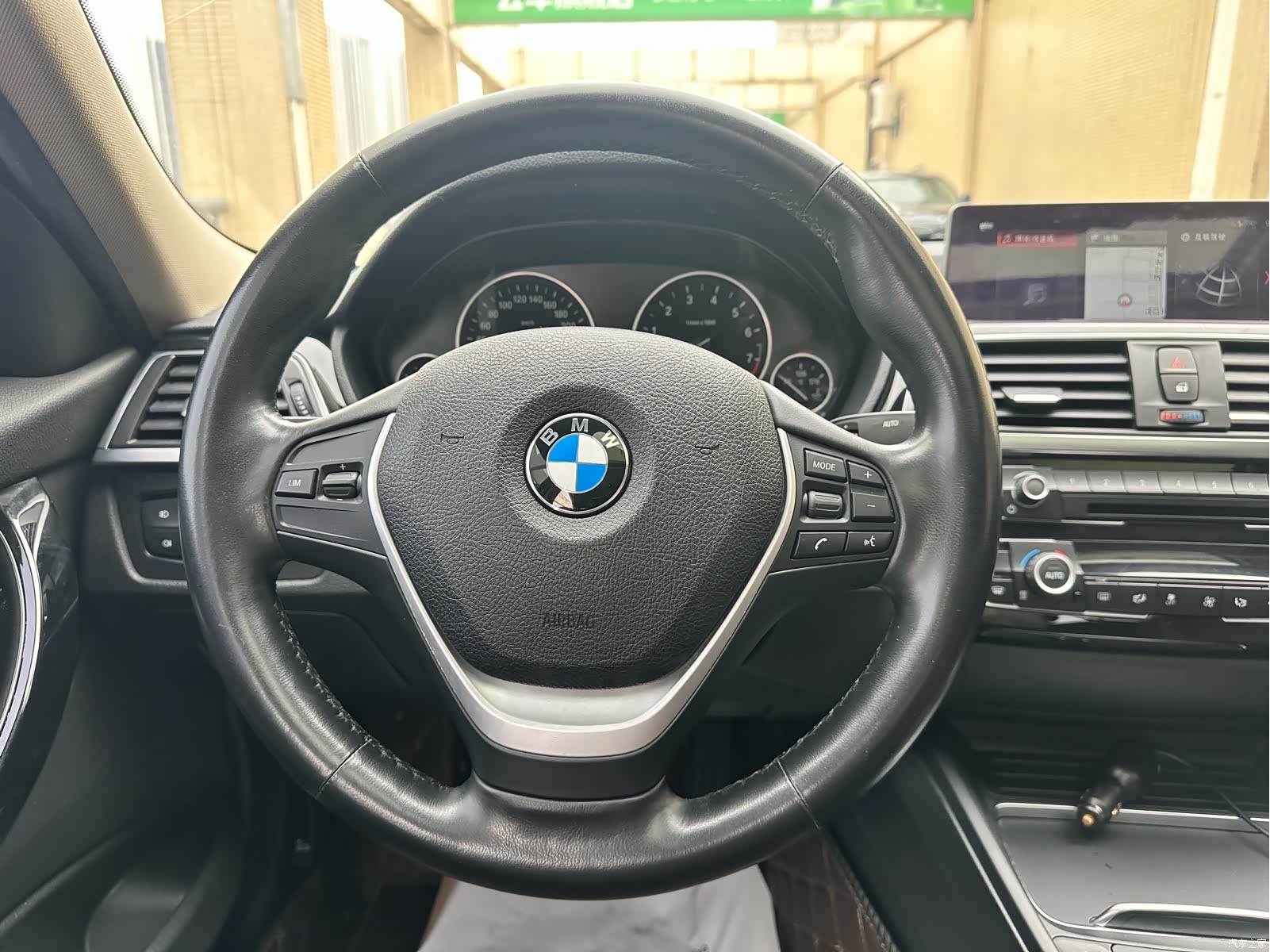 BMW 3 Series, 2019 11