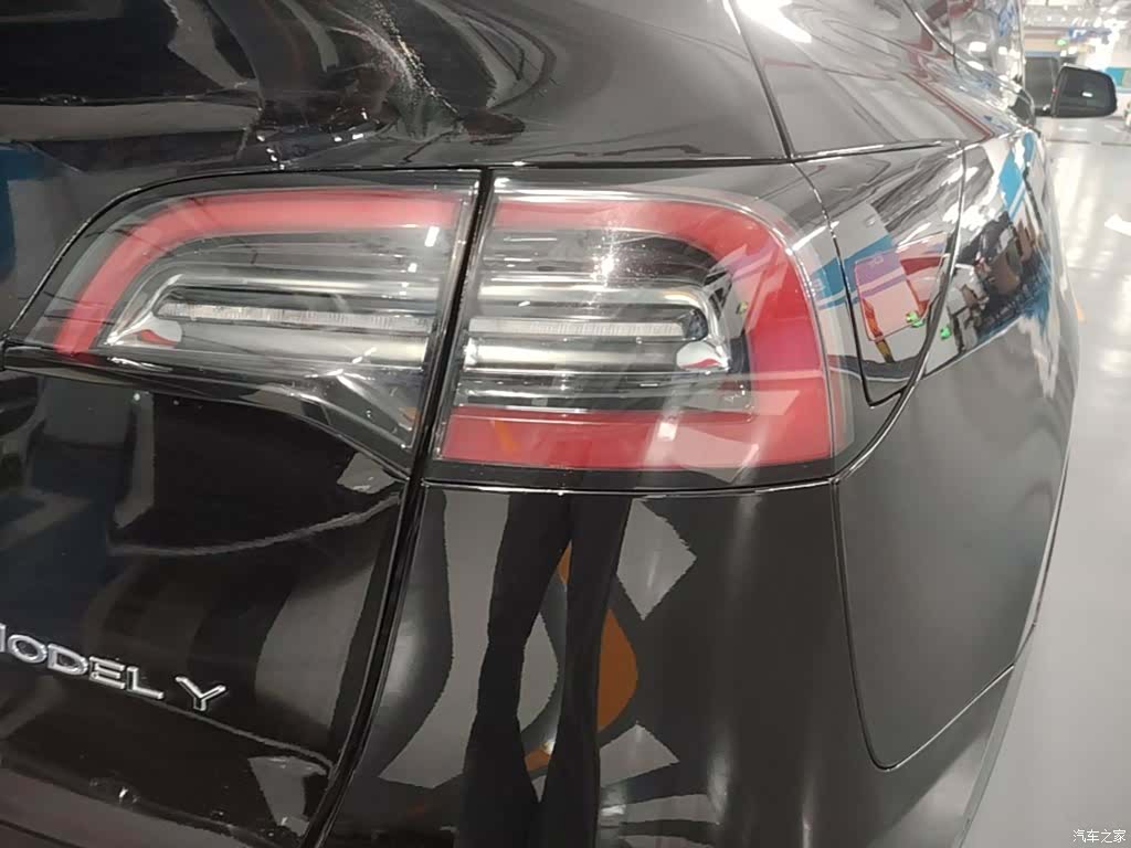 Tesla Model Y, 2023 8