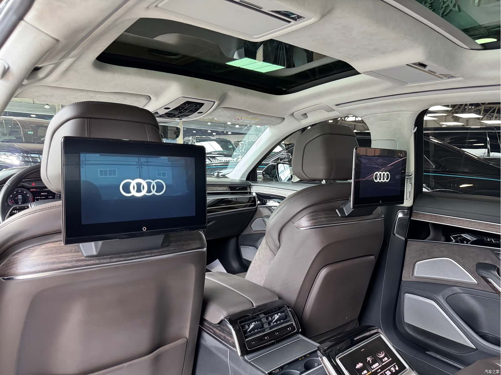Audi A8L, 2021 28
