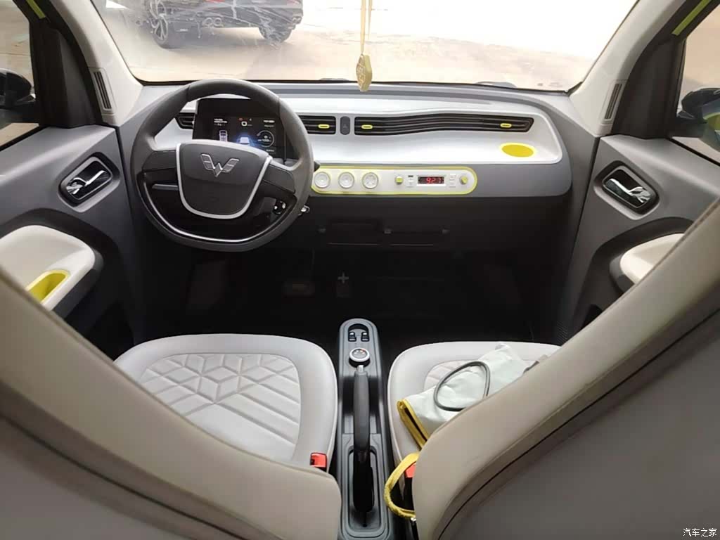 Wuling MINIEV, 2023 10