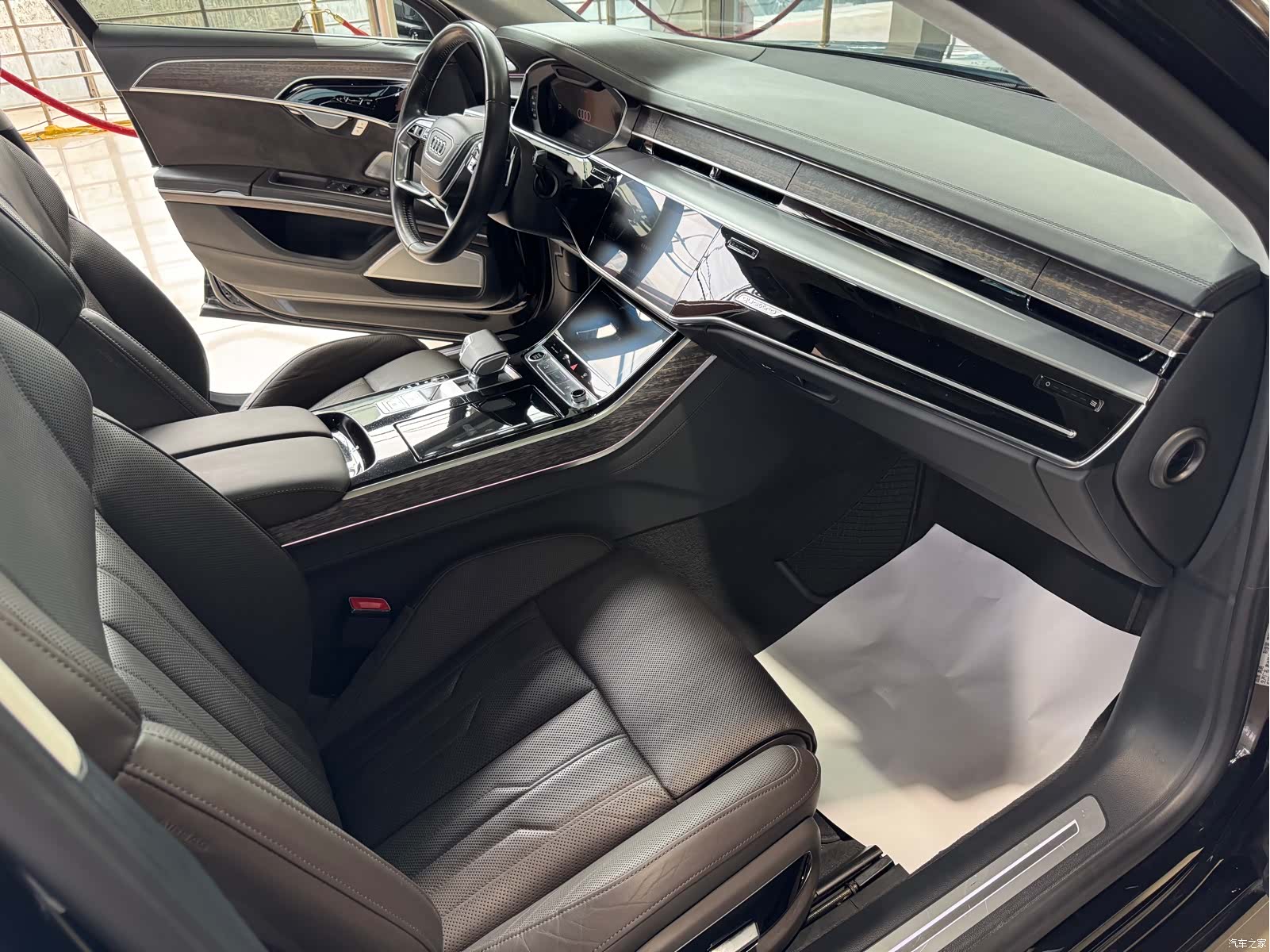 Audi A8L, 2021 37