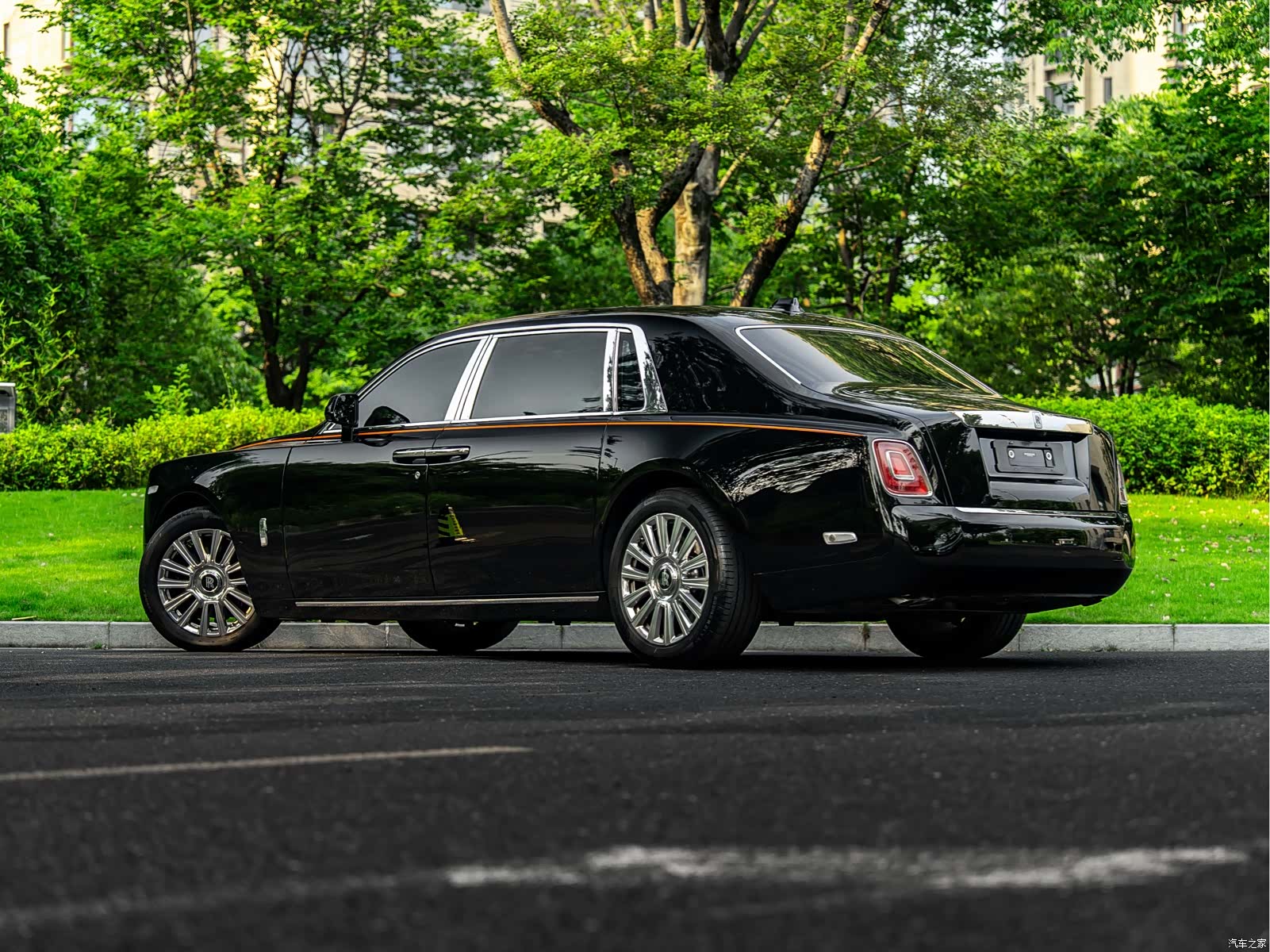 Rolls-Royce Phantom, 2023 19
