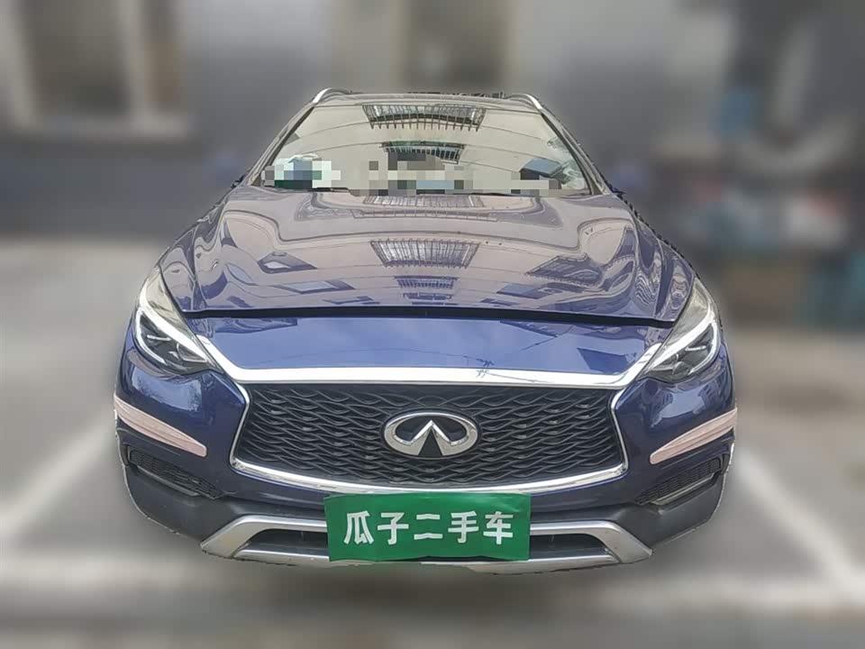 Infiniti QX30