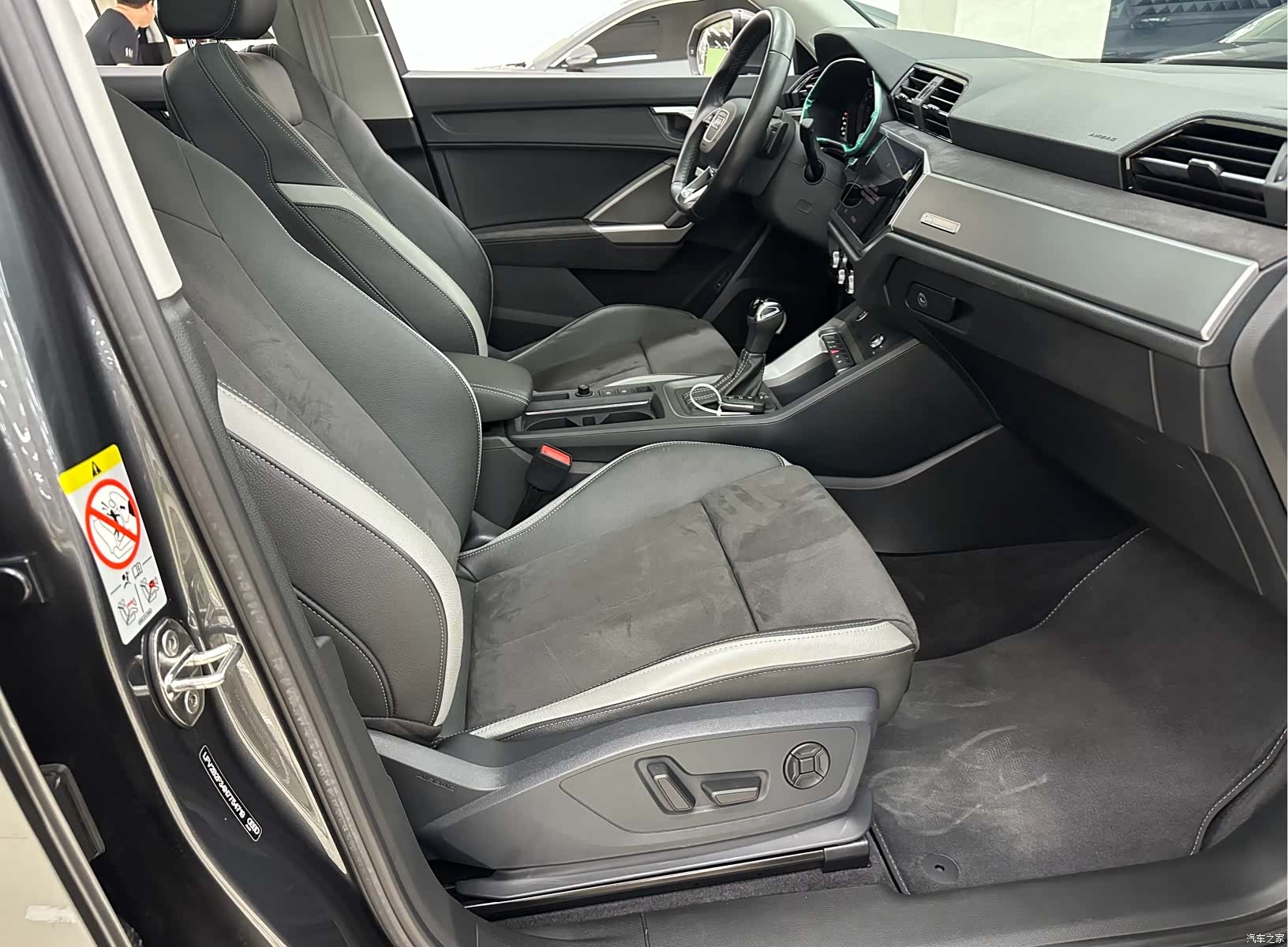 Audi Q3, 2022 9