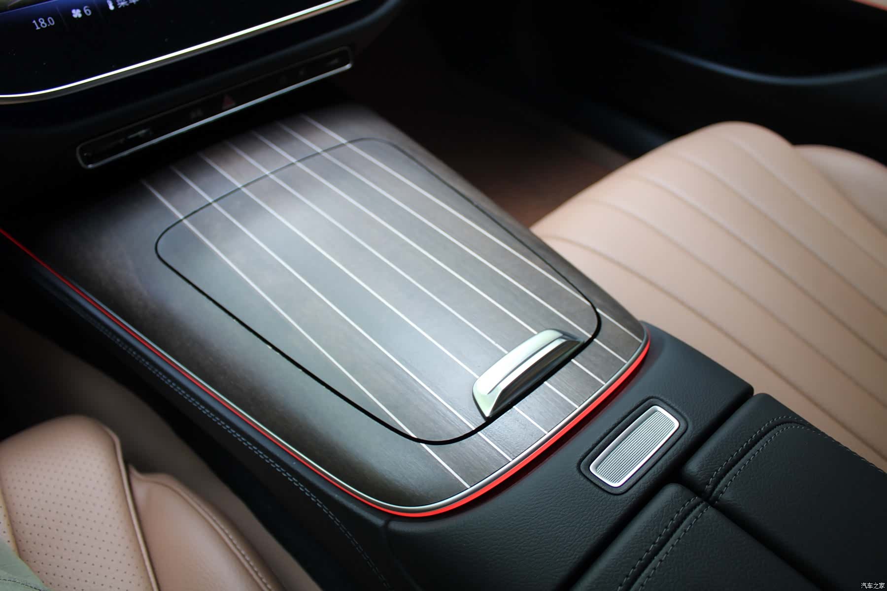 Mercedes-Benz E-Class, 2024 22