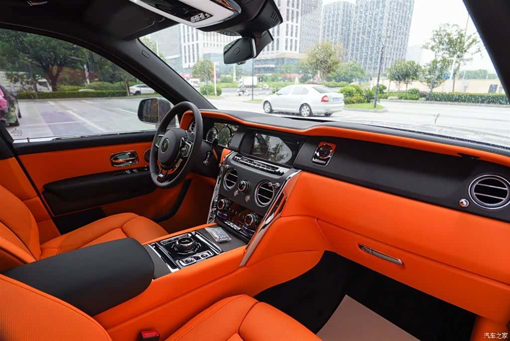 Rolls-Royce Cullinan, 2024 15