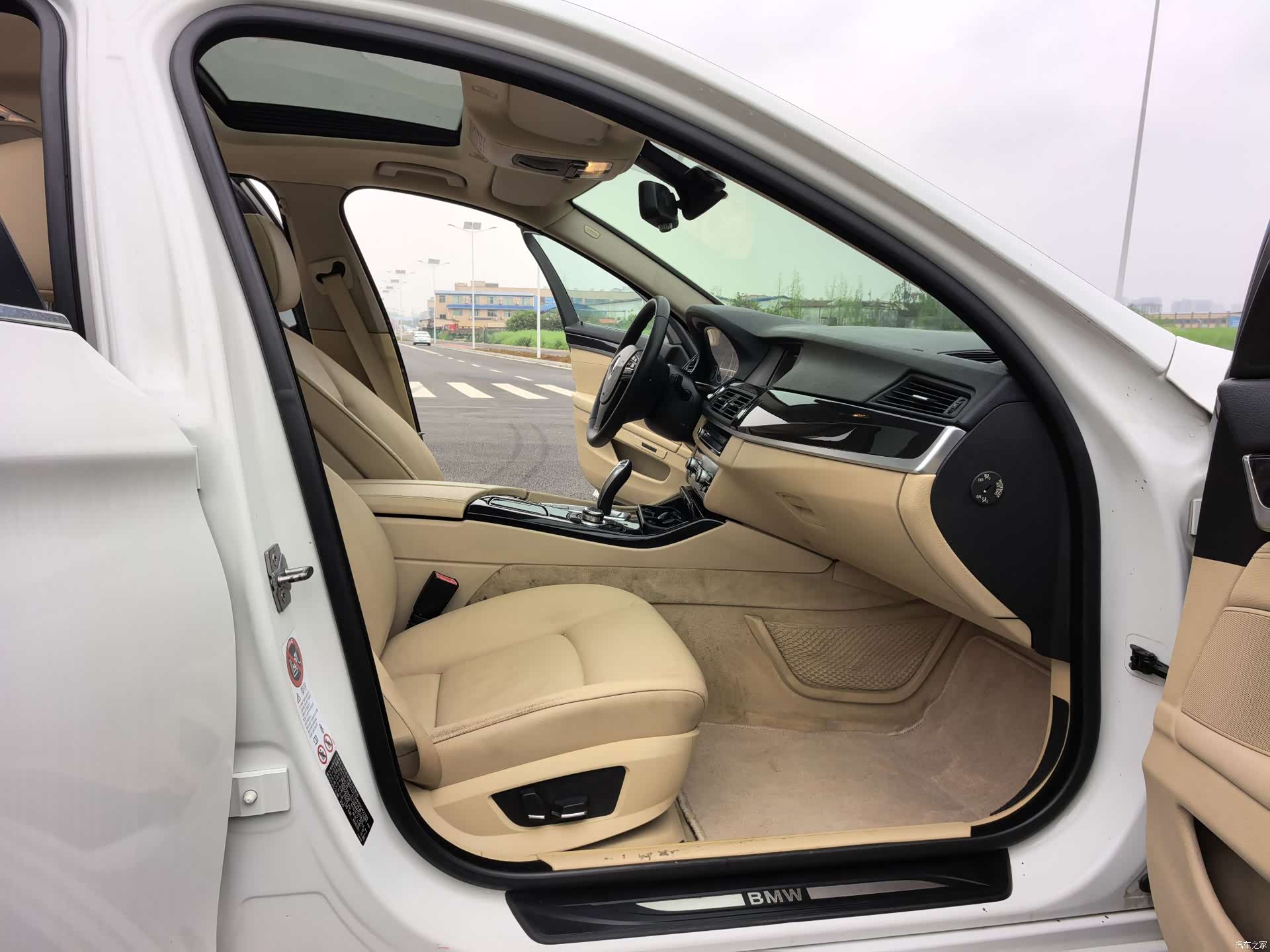 BMW 5 Series, 2012 16