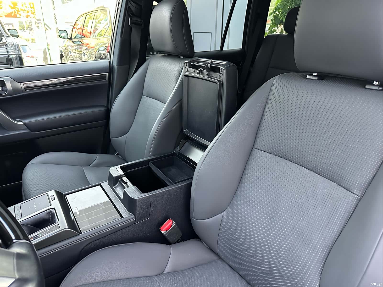 Lexus GX, 2022 12