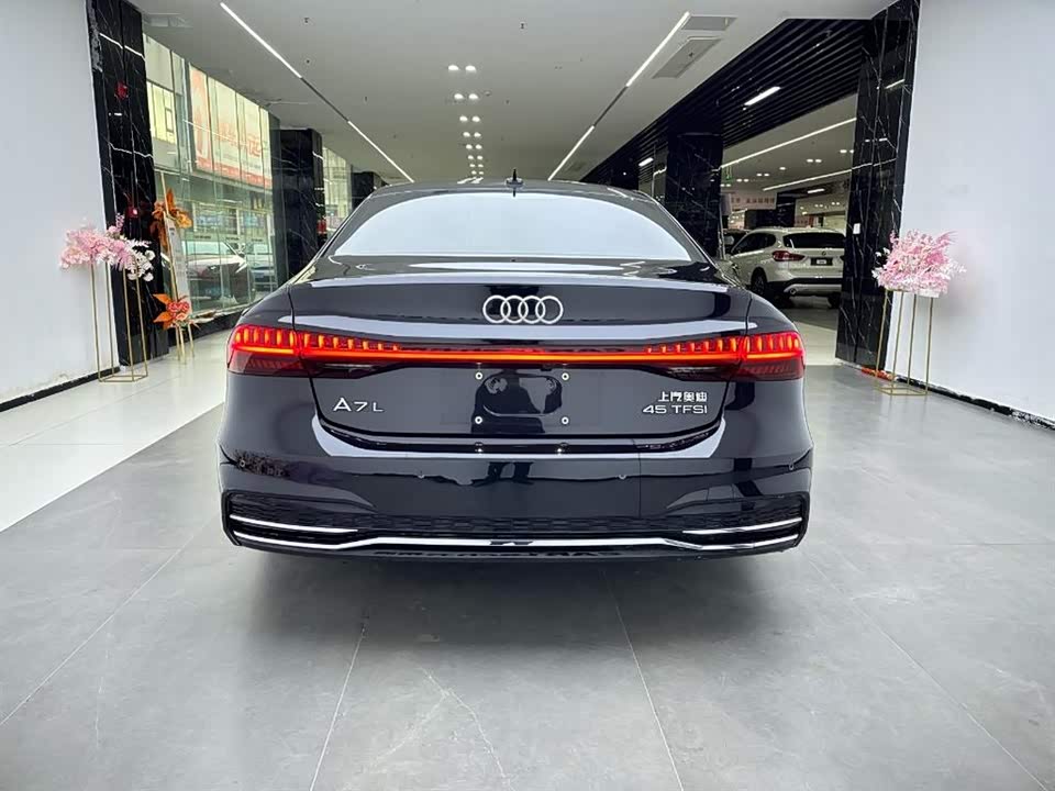Audi A7L