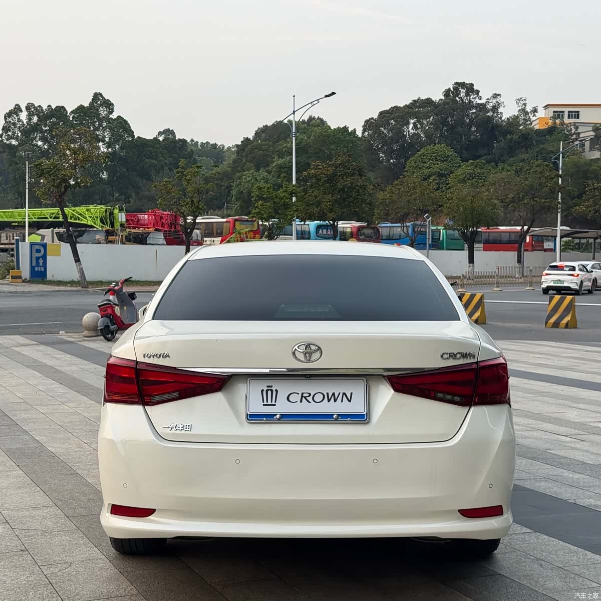 Toyota Crown, 2015 9