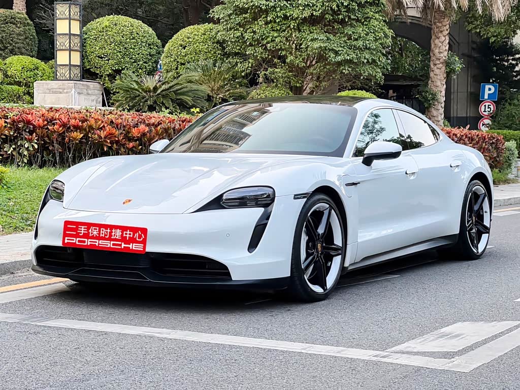 Porsche Taycan
