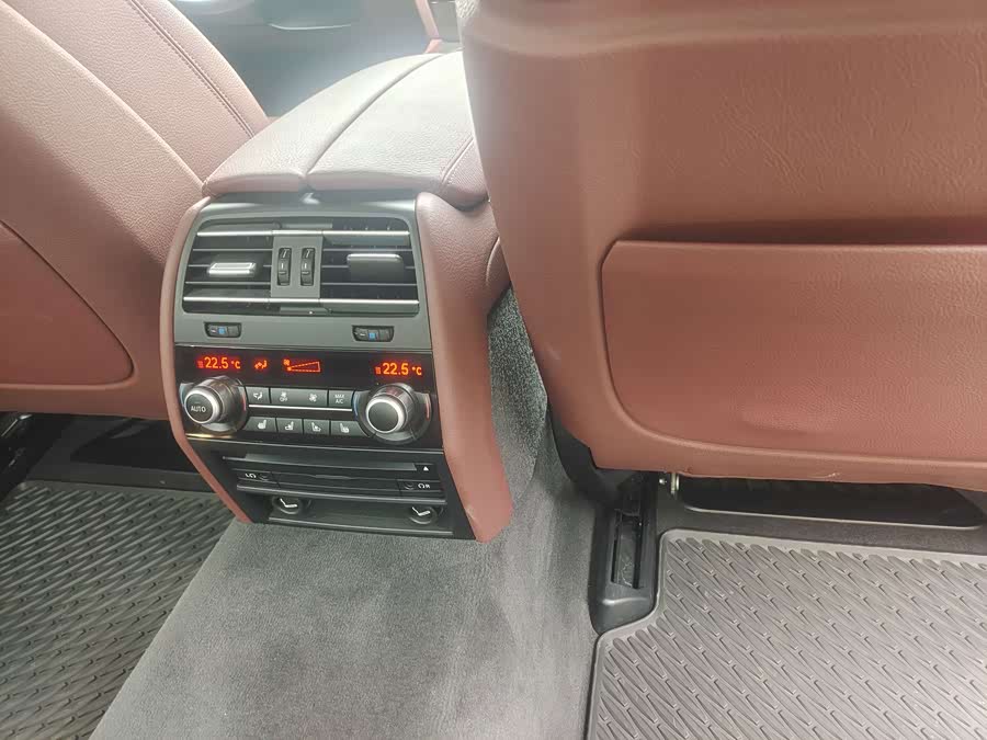 BMW 7-Series 2014, фото 3