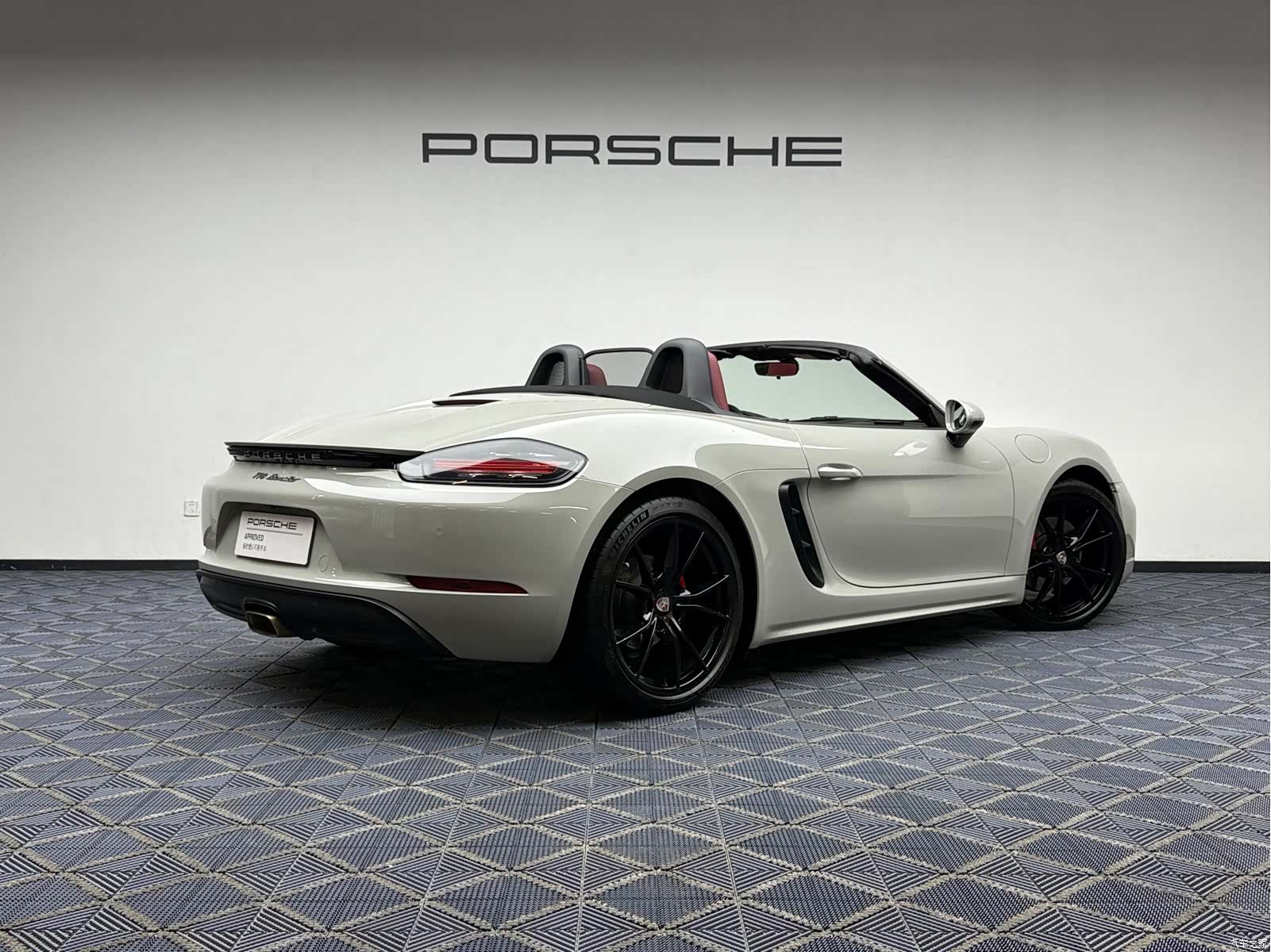 Porsche Boxster, 2023 4