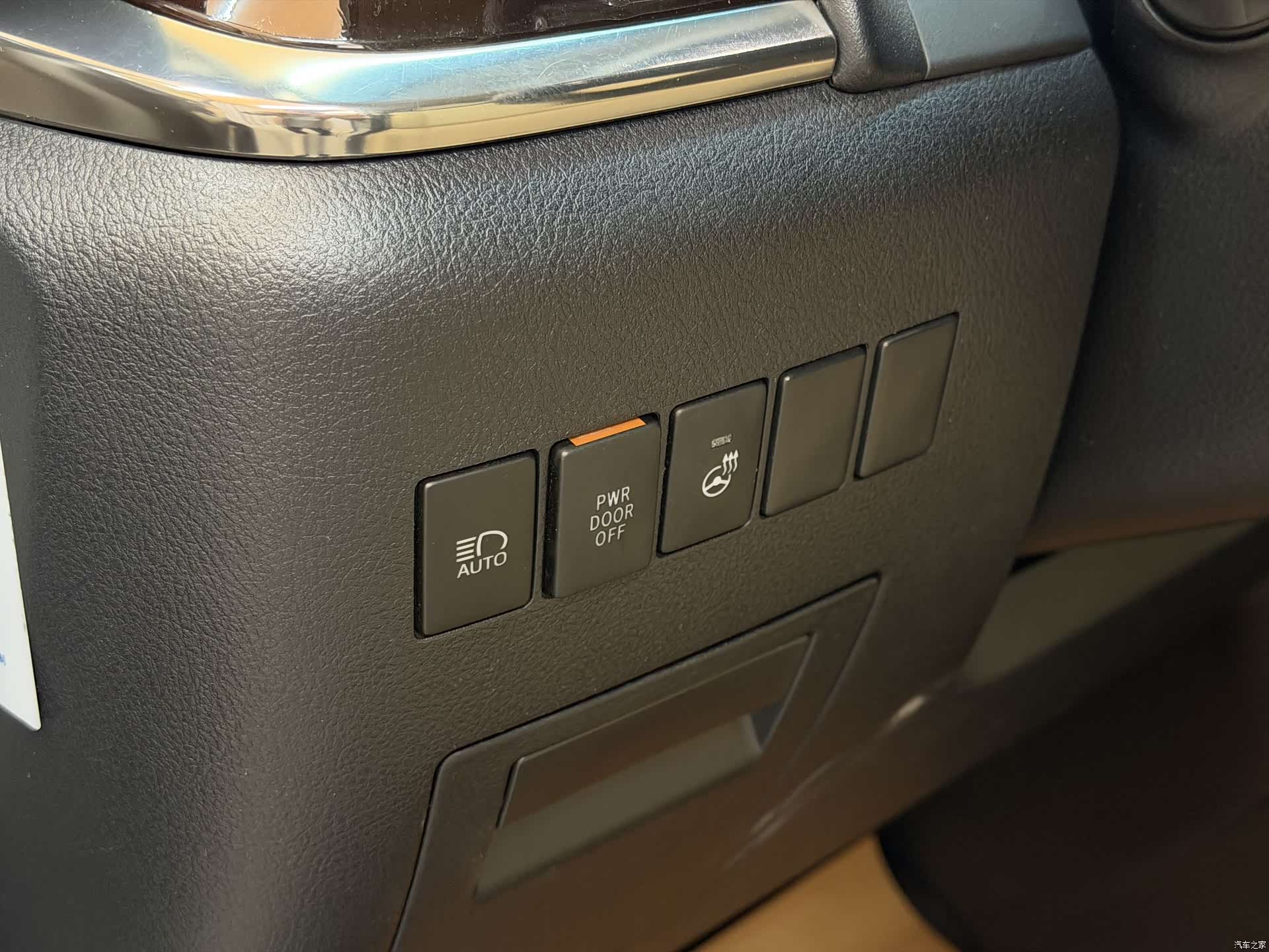 Toyota Alphard, 2018 6