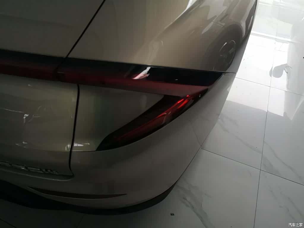 Wuling Starlight, 2026 8