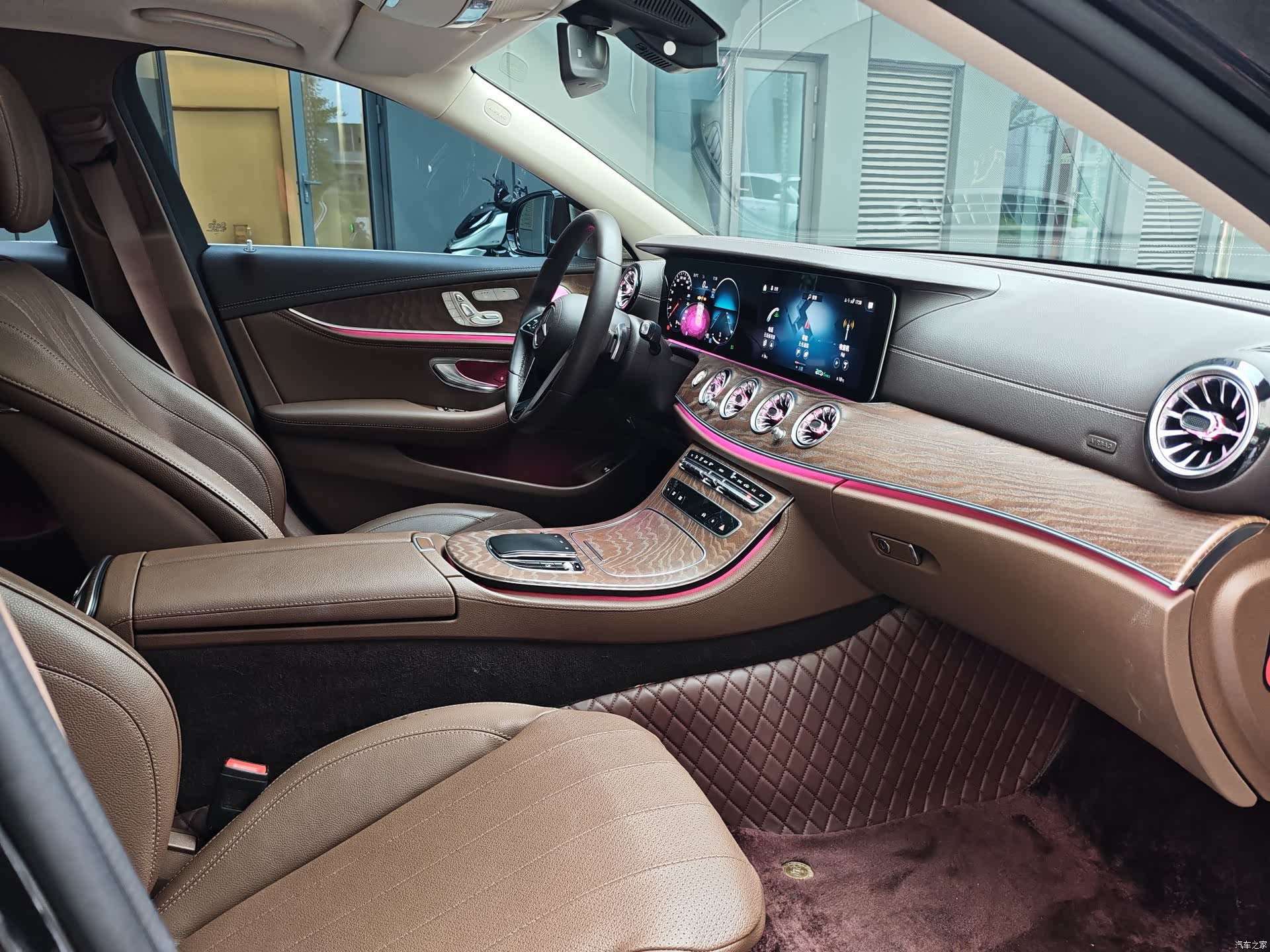 Mercedes-Benz E-Class, 2023 17