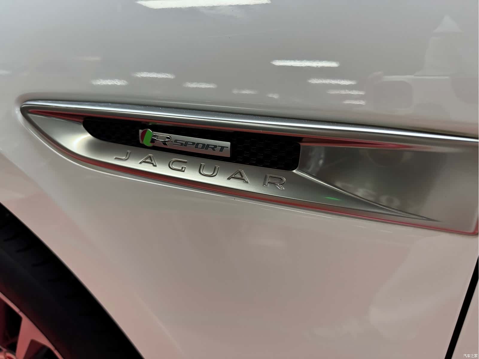 Jaguar F-PACE, 2016 18