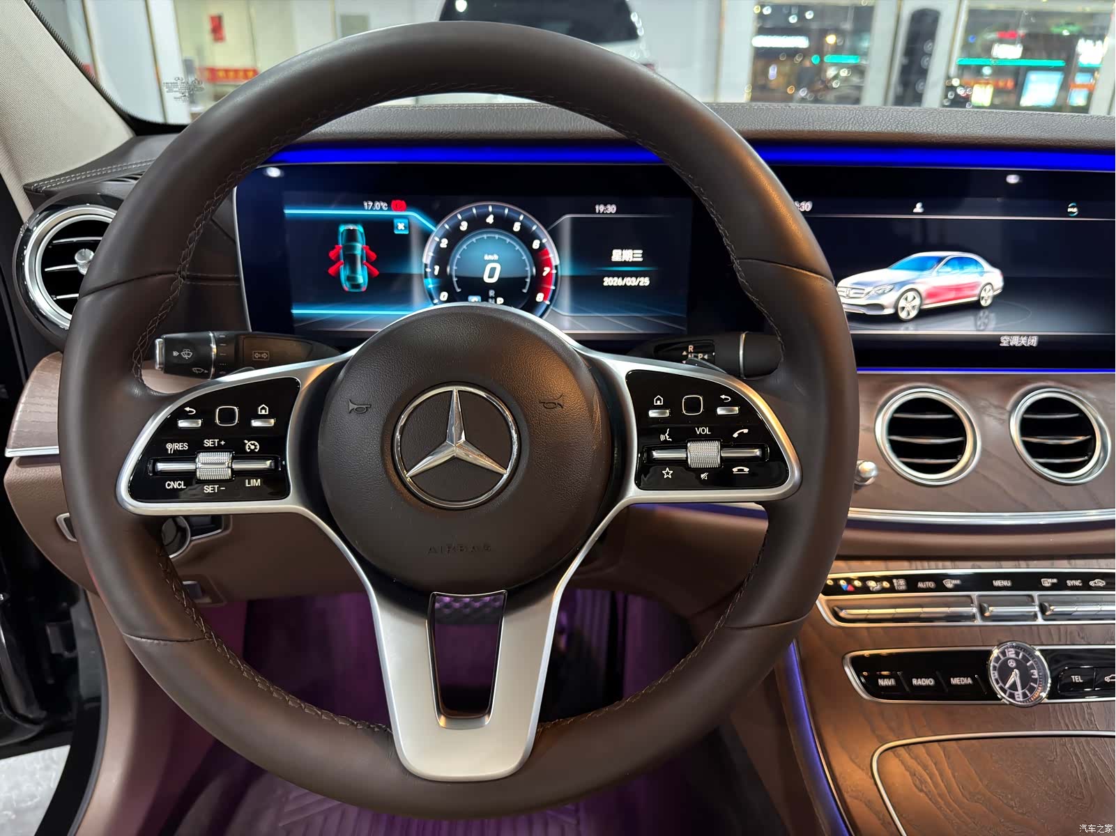 Mercedes-Benz E-Class, 2019 9