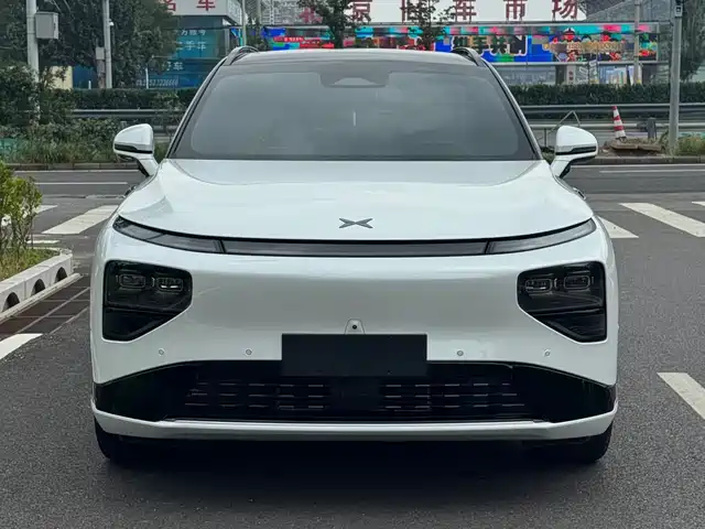 XPeng G9 2025 — купить из Китая под заказ