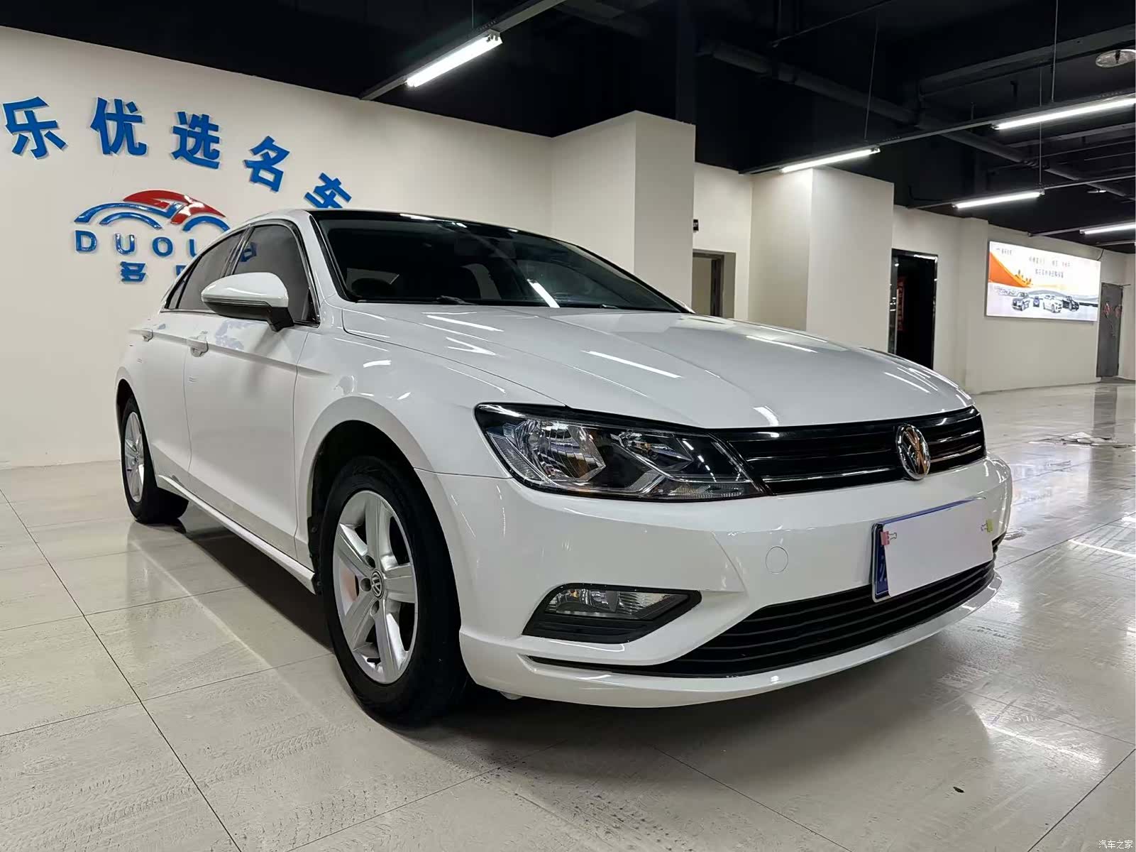 Volkswagen Lamando, 2016 3