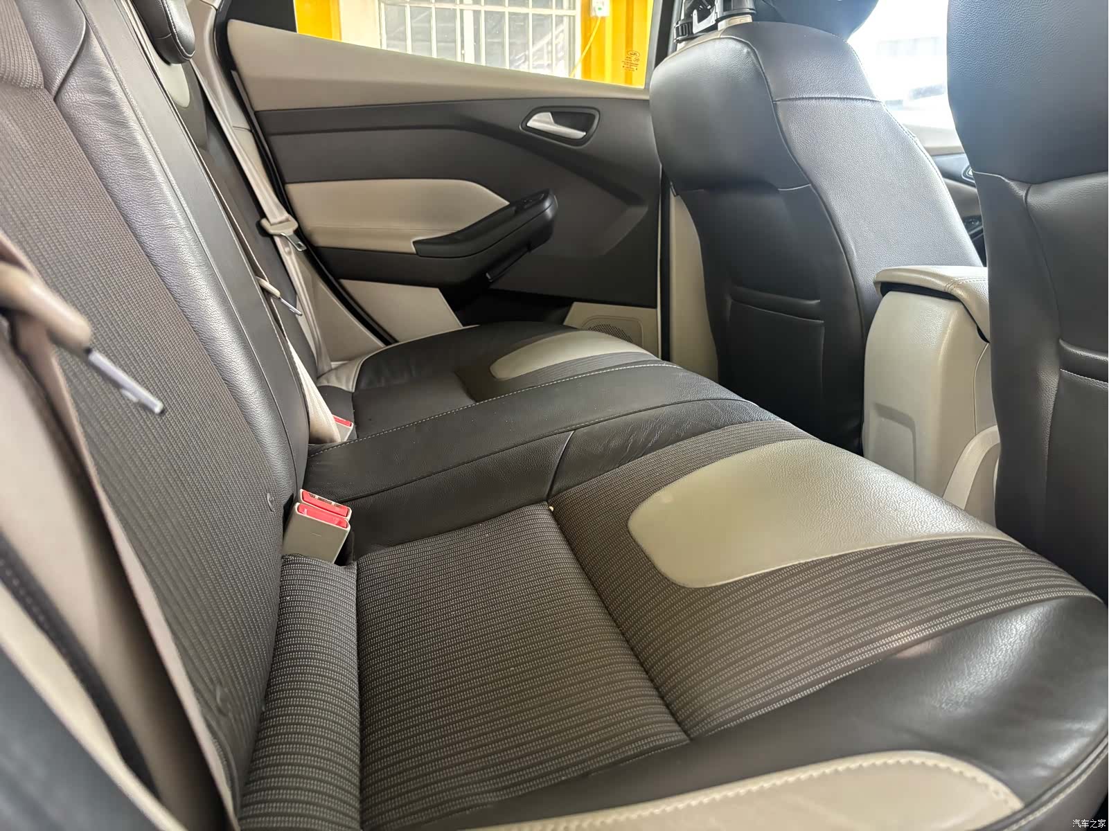 Ford Focus, 2013 12