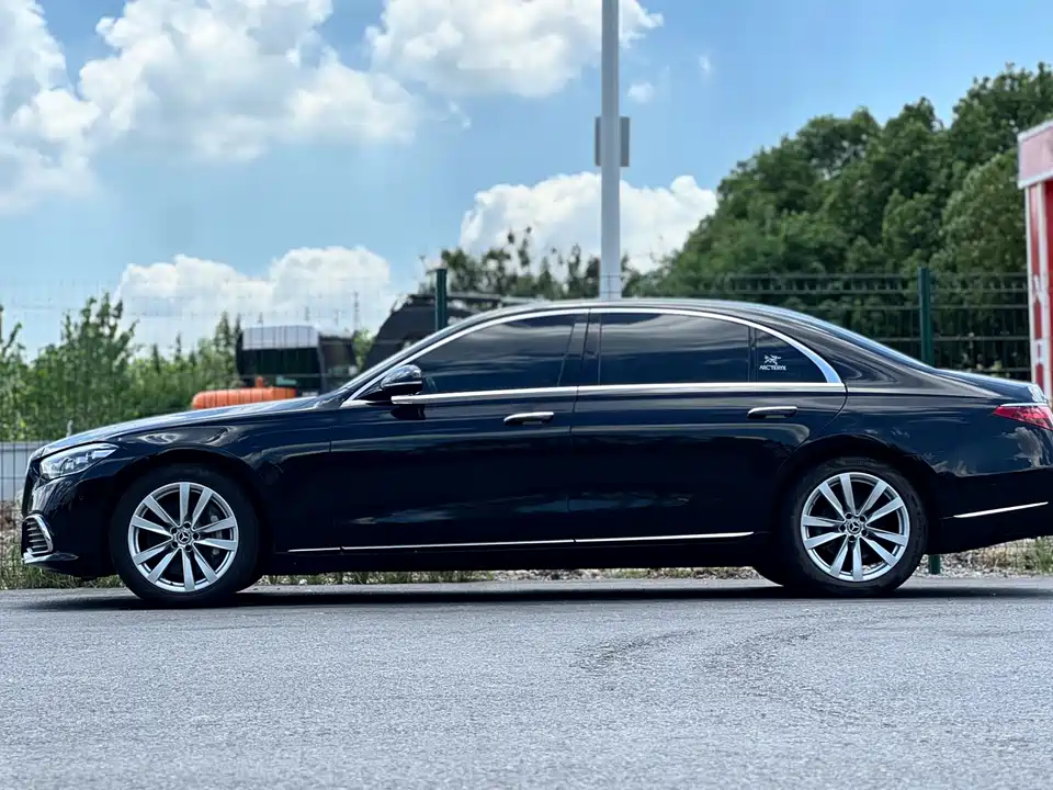 Mercedes-Benz S-class Mercedes-Benz S-class