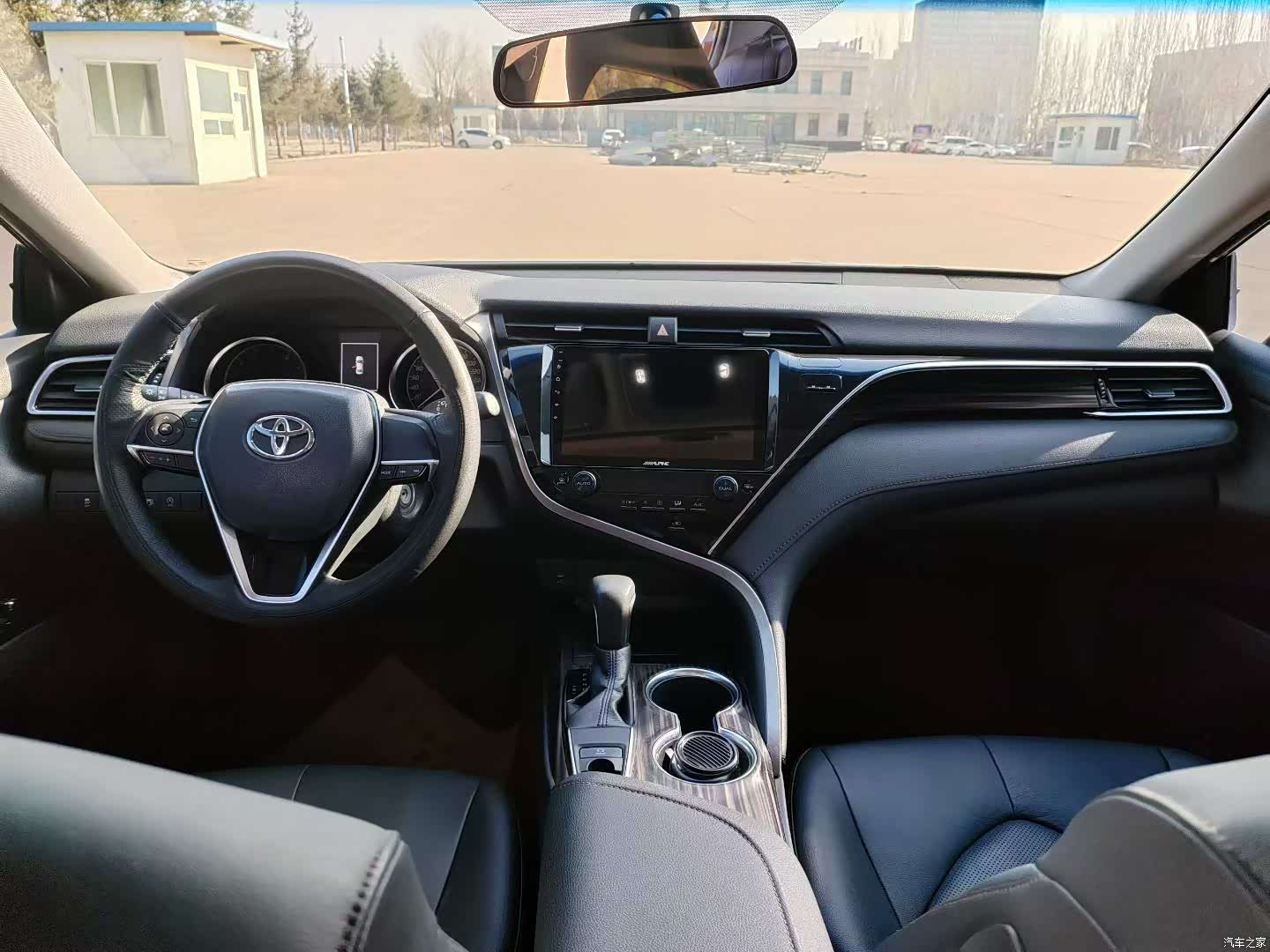 Toyota Camry, 2018 все фото