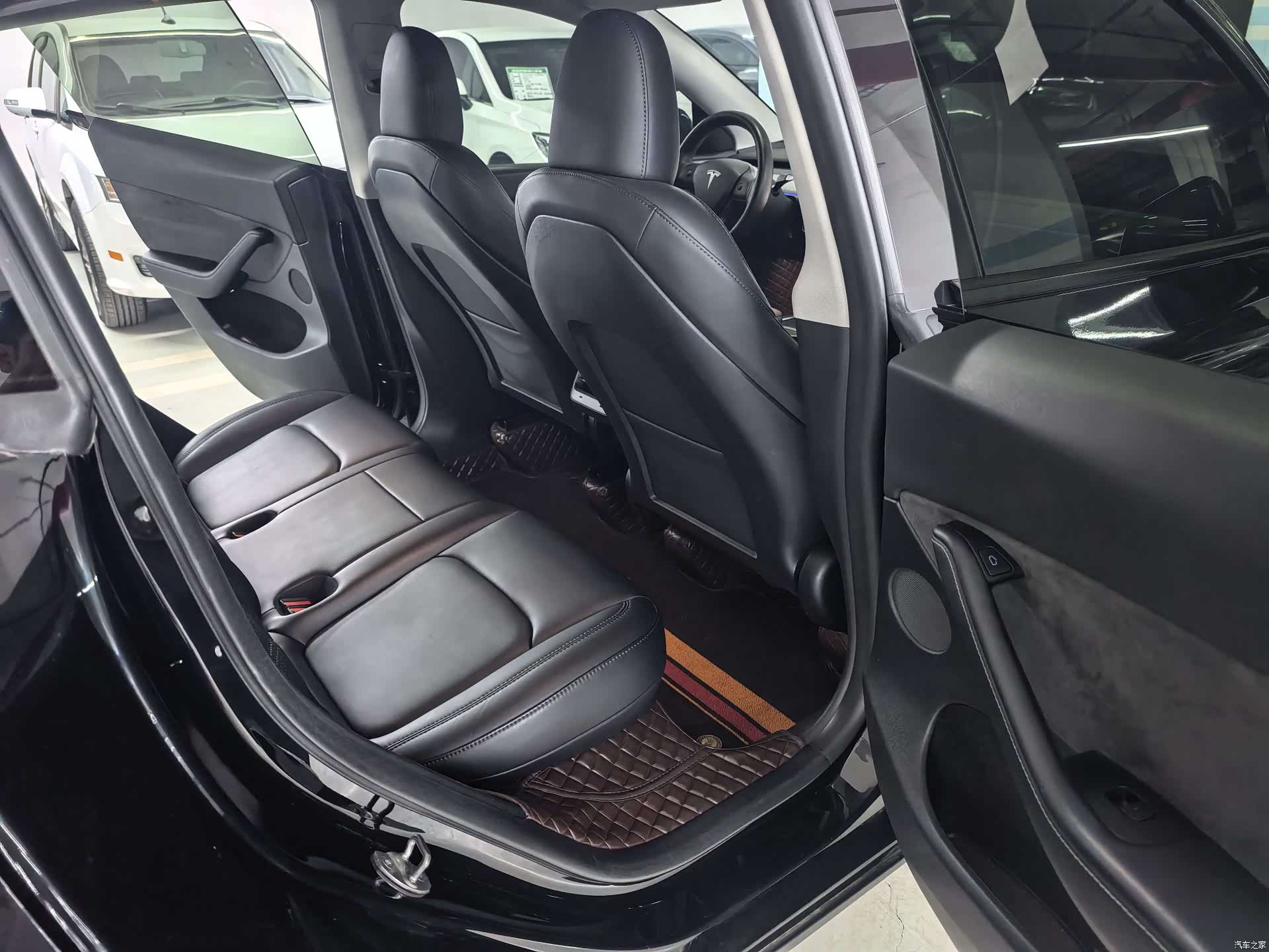 Tesla Model Y, 2024 11