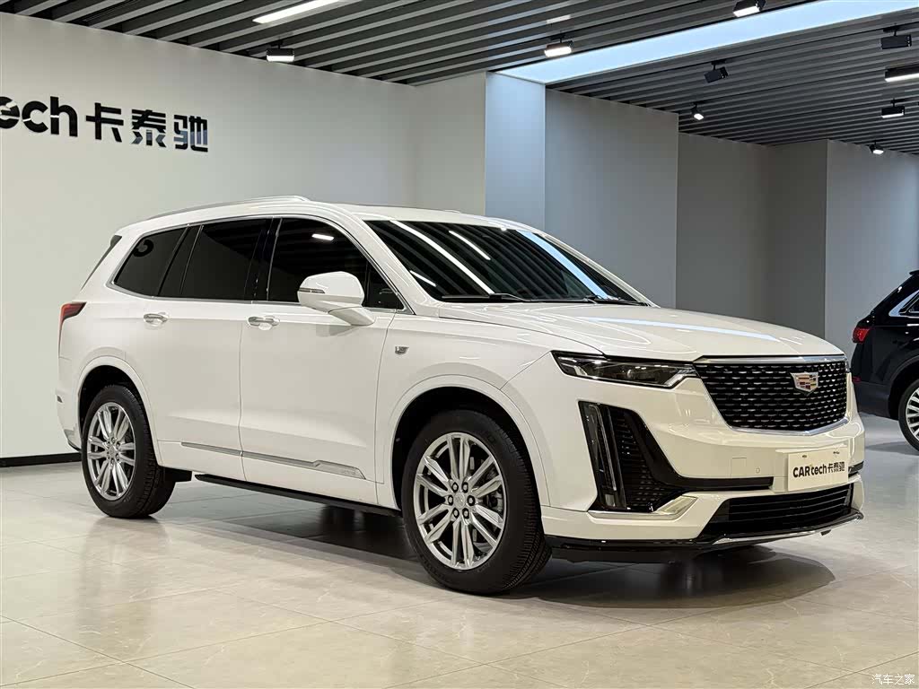 Cadillac XT6, 2022 2