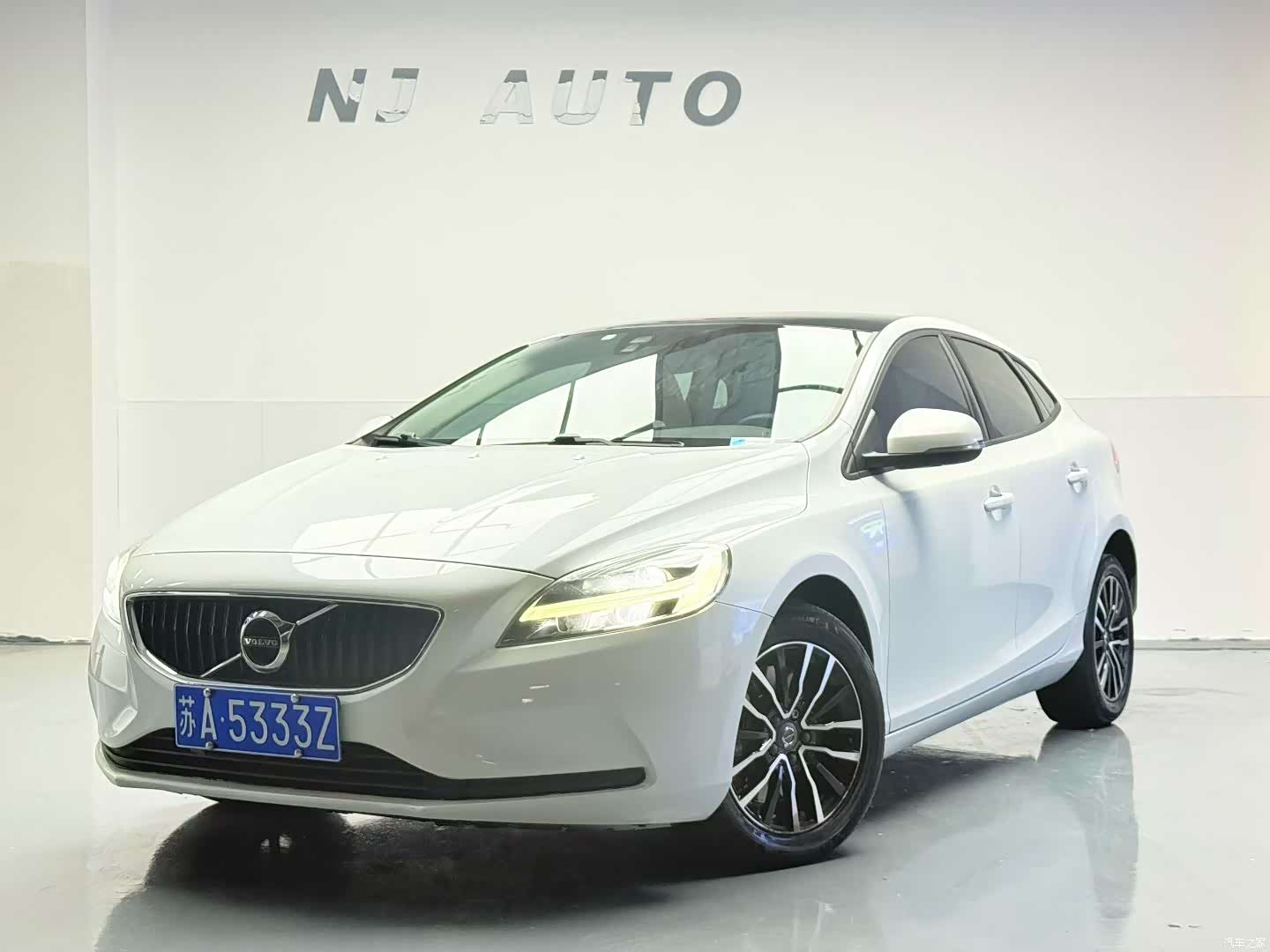 Volvo V40, 2016 1