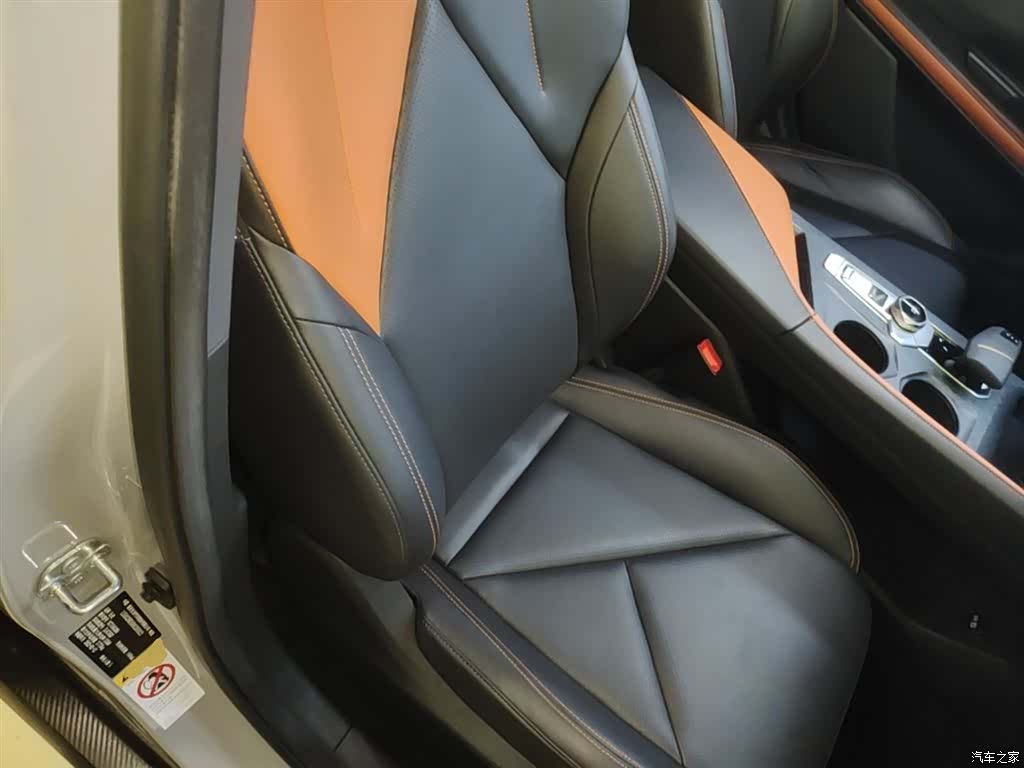 Changan UNI-V, 2022 25