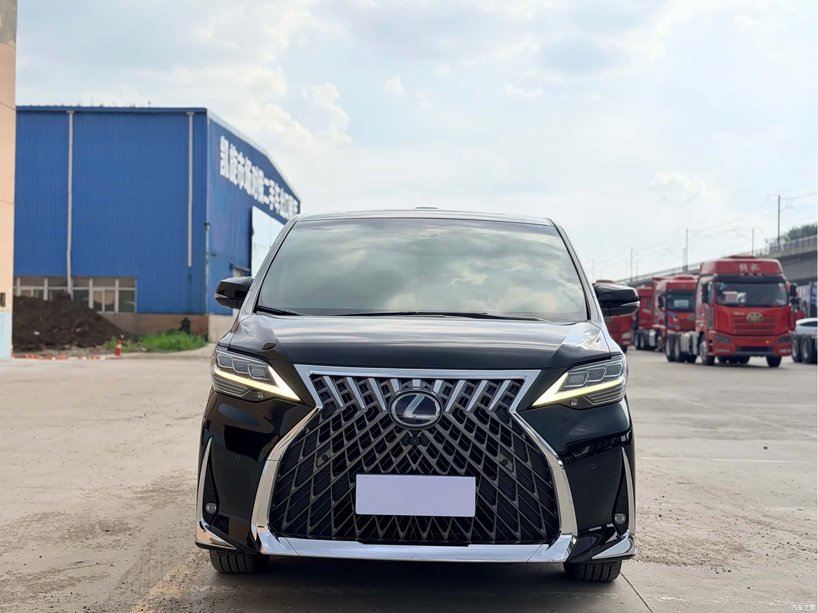 Lexus LM, 2021 2