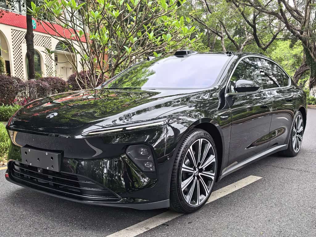 NIO ET7