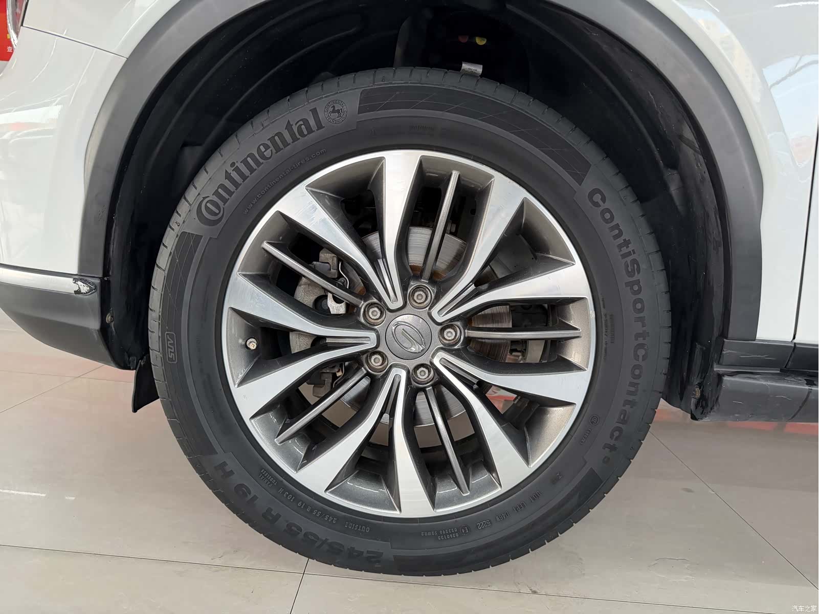 Trumpchi GS8, 2017 27