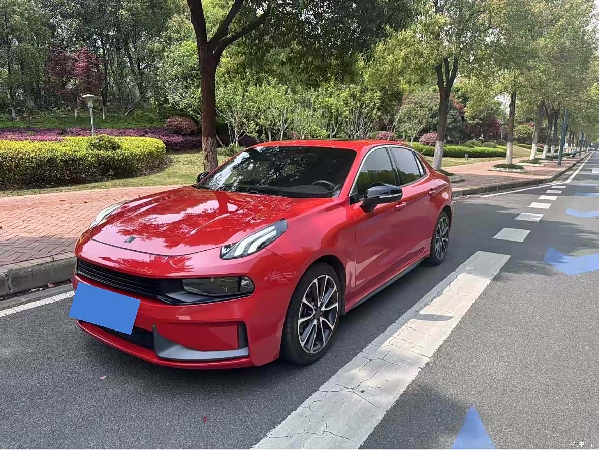 Lynk & Co 01
