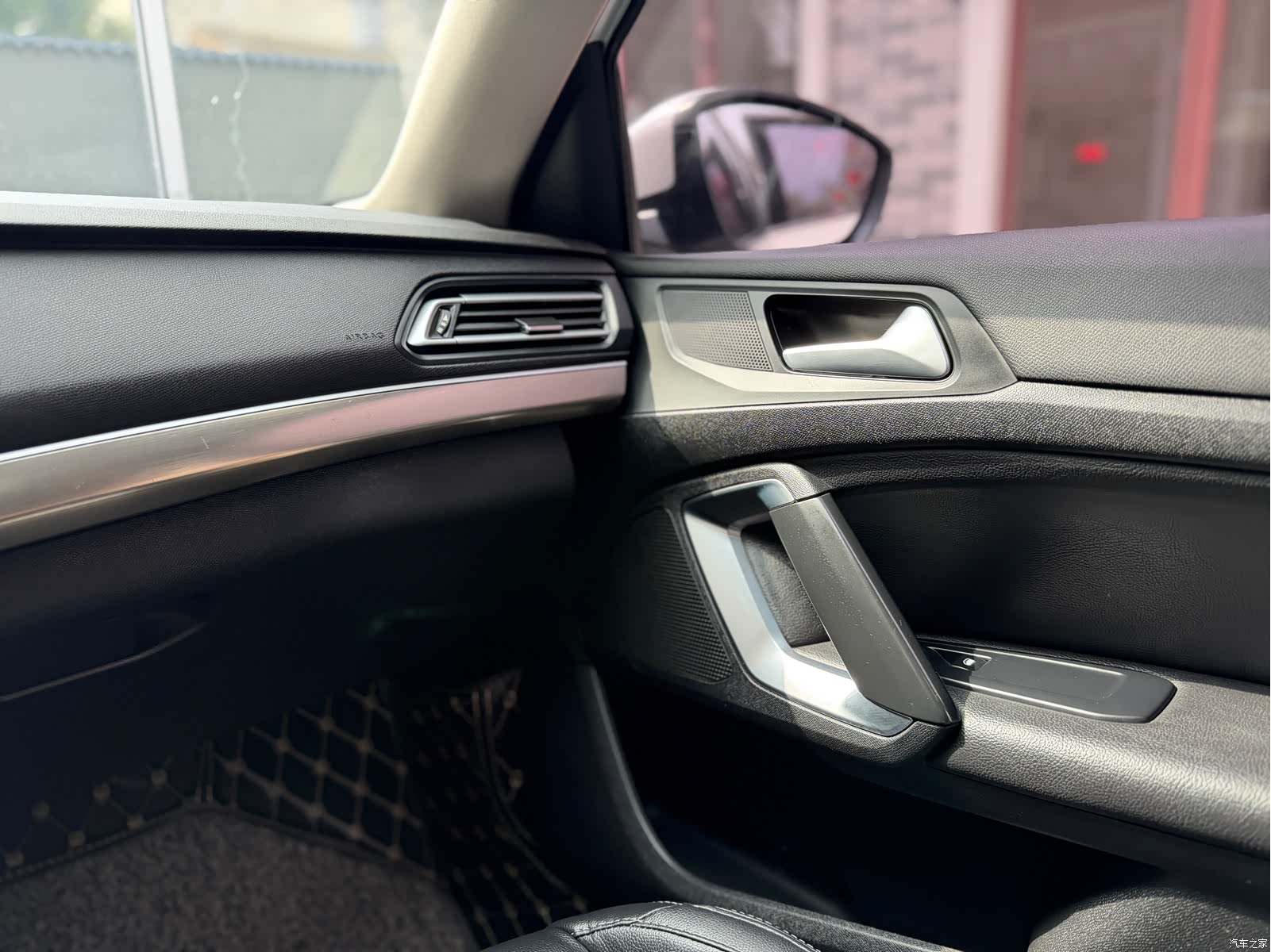 Peugeot 408, 2017 16