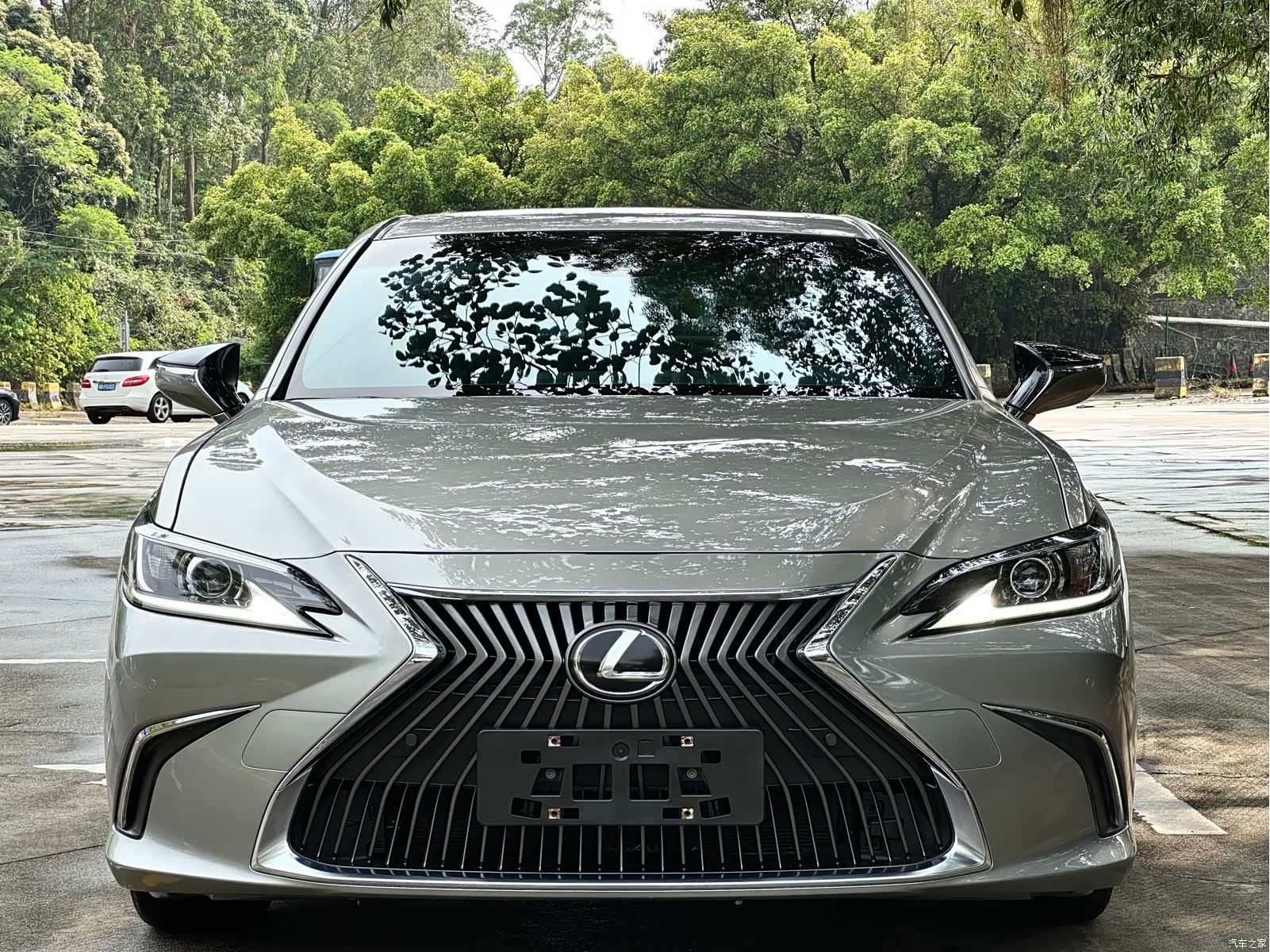 Lexus ES, 2021 3