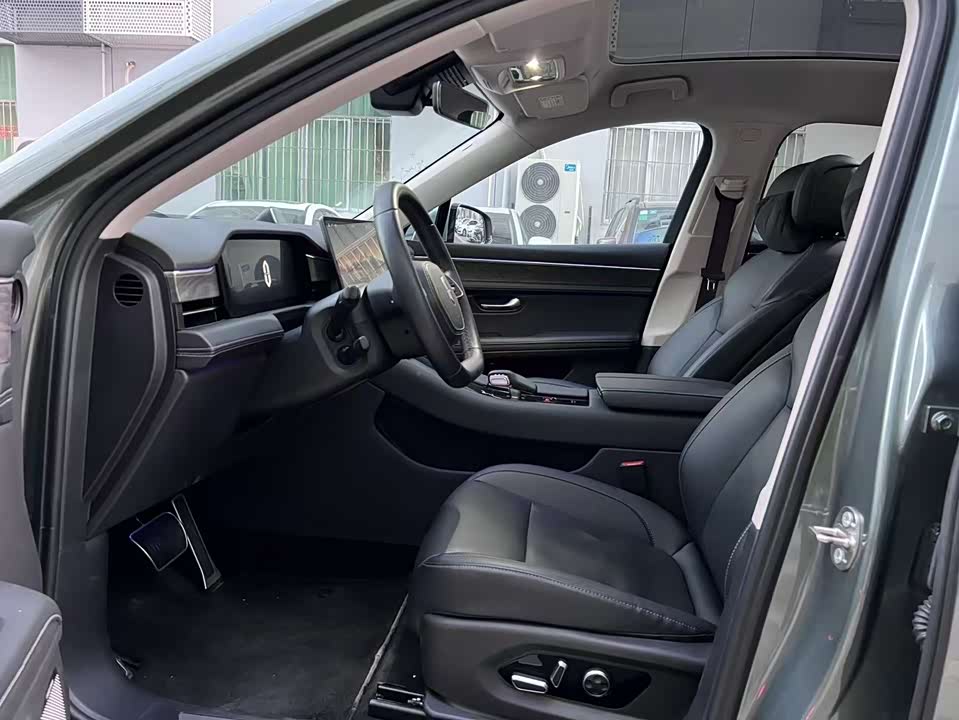 AITO Ask the world M5