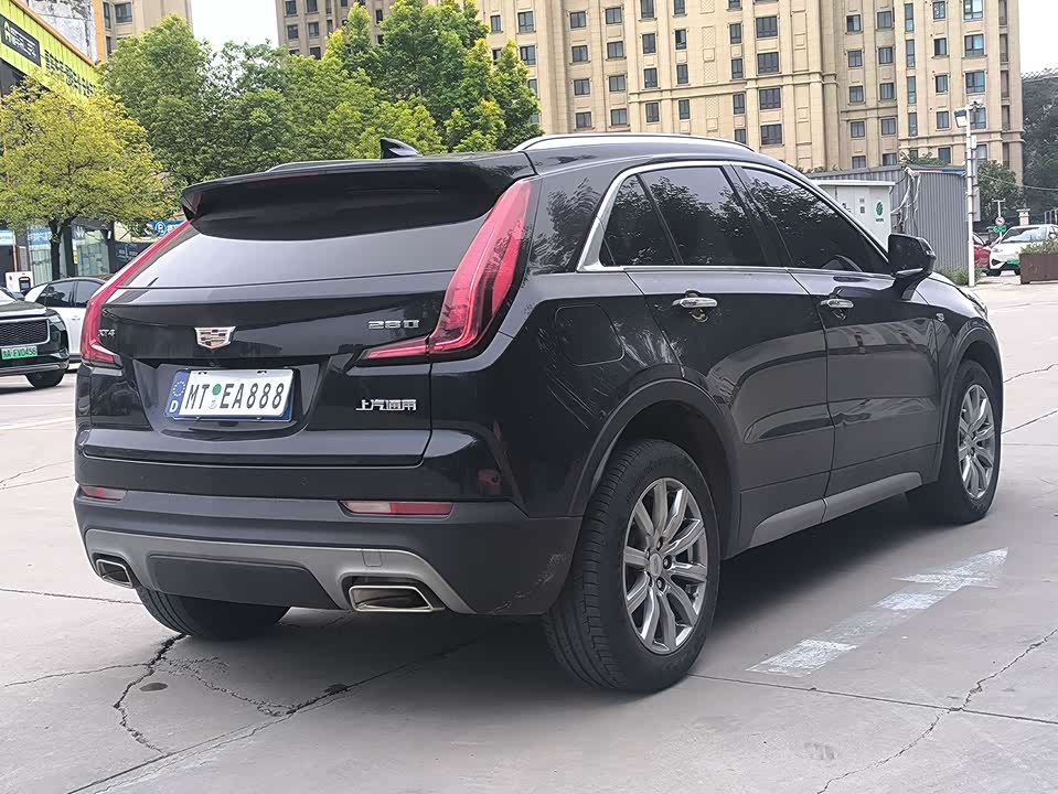 Cadillac XT4